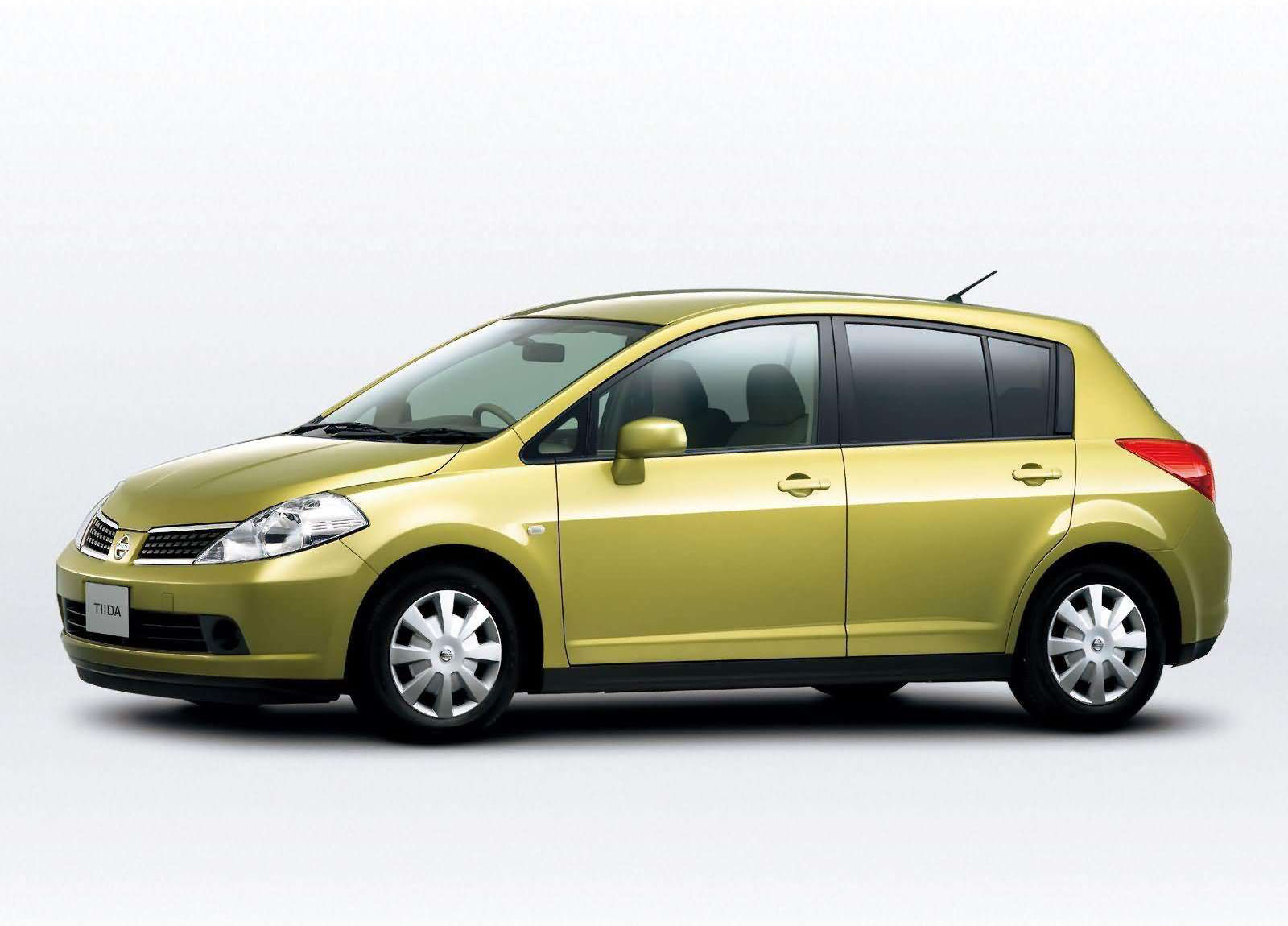 Nissan Tiida photo #10