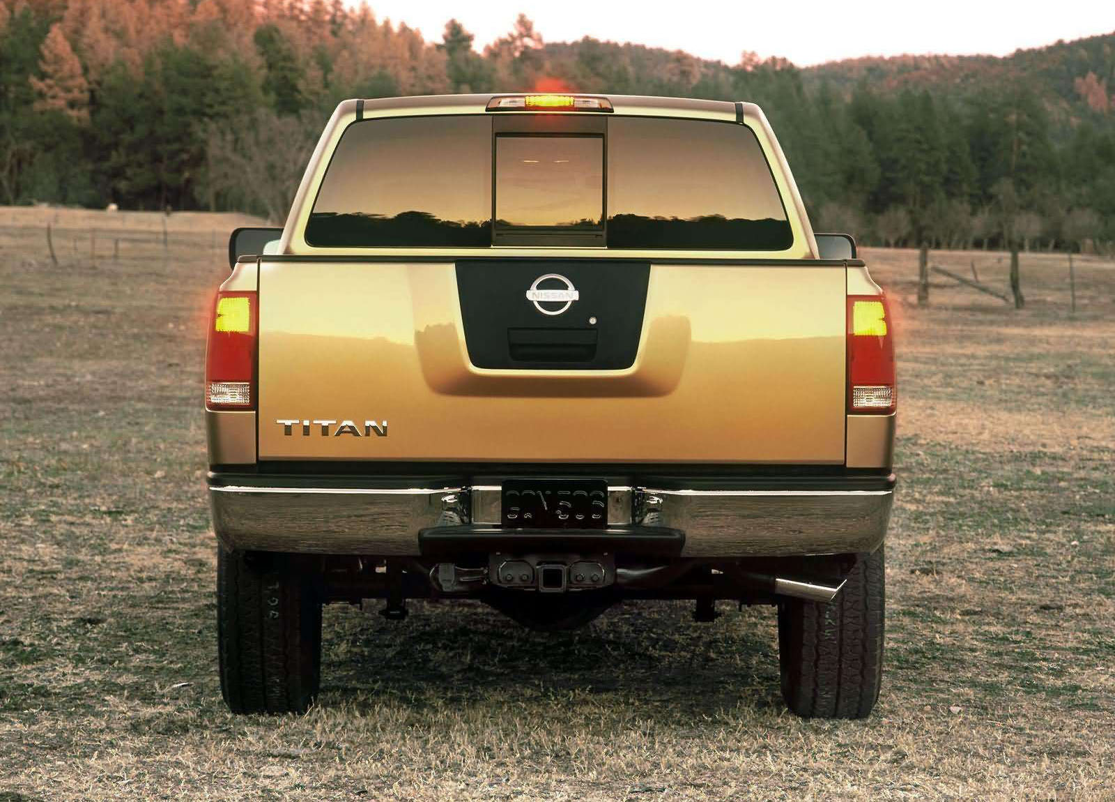 Nissan Titan photo #28