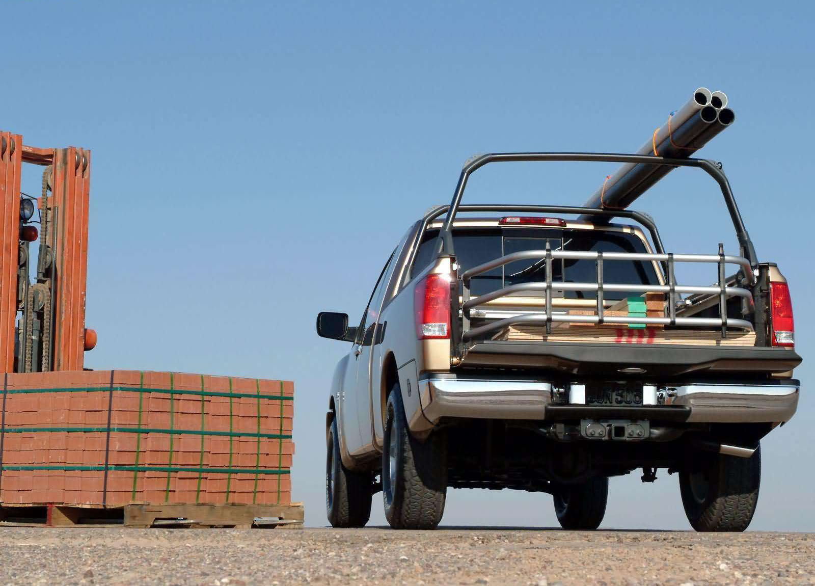 Nissan Titan photo #29