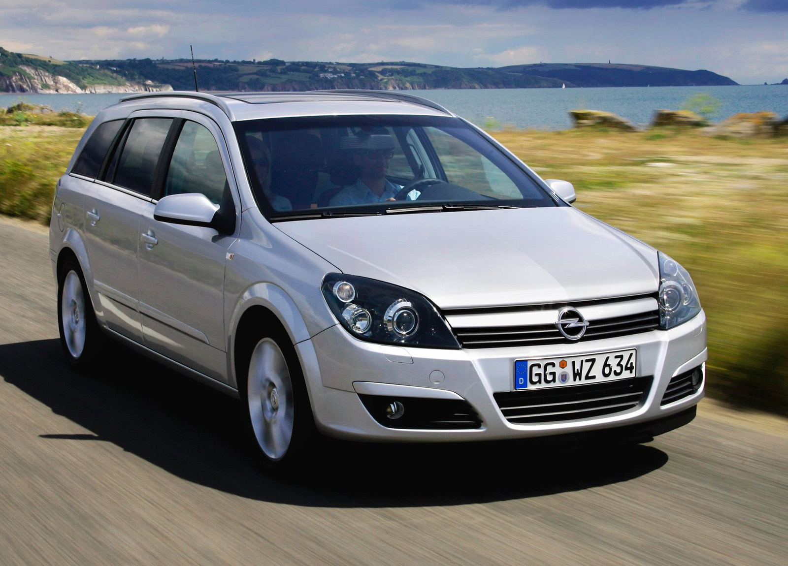 Opel Astra Station Wagon photo #2