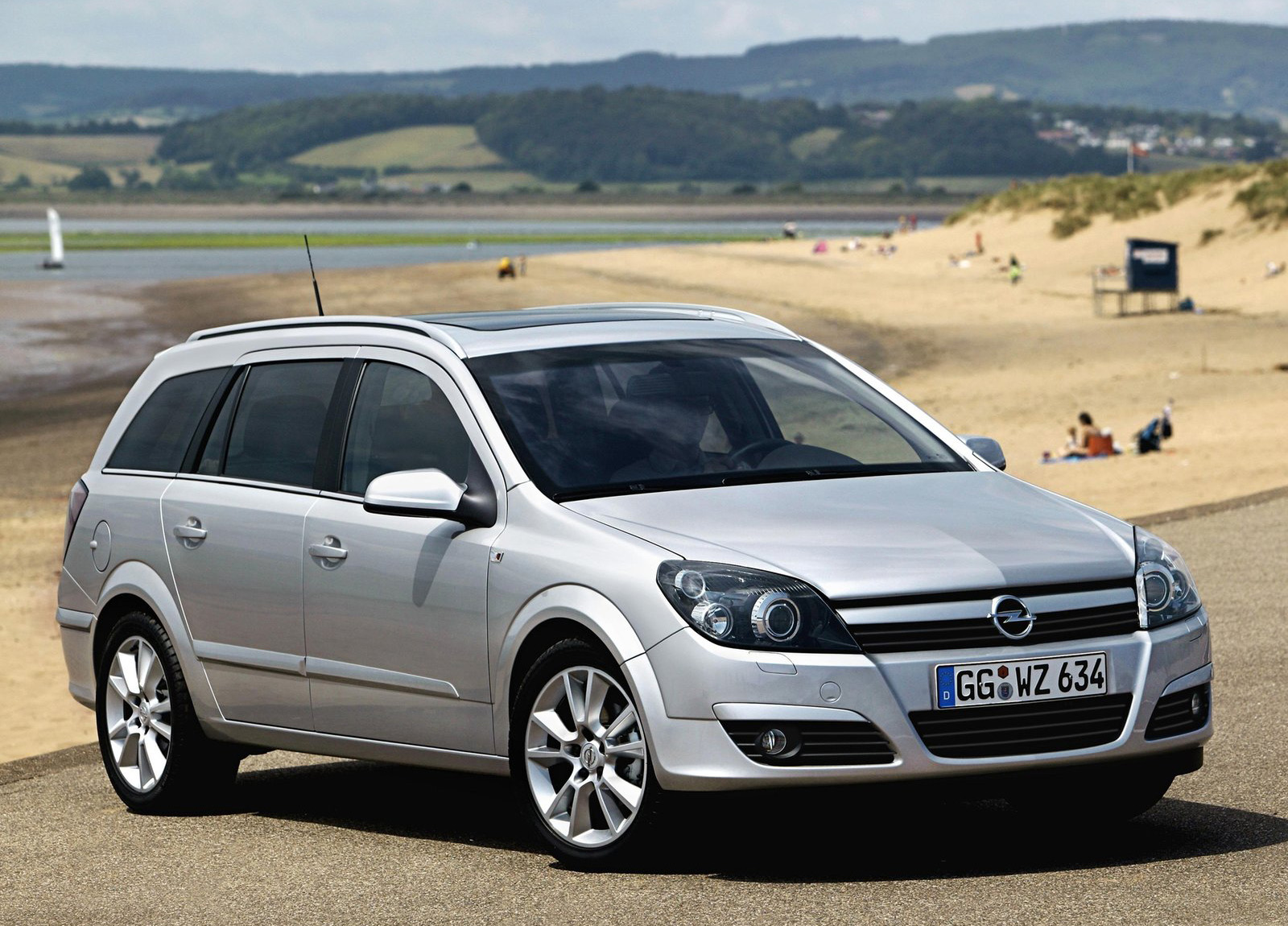 2004 Opel Astra Station Wagon HD Pictures