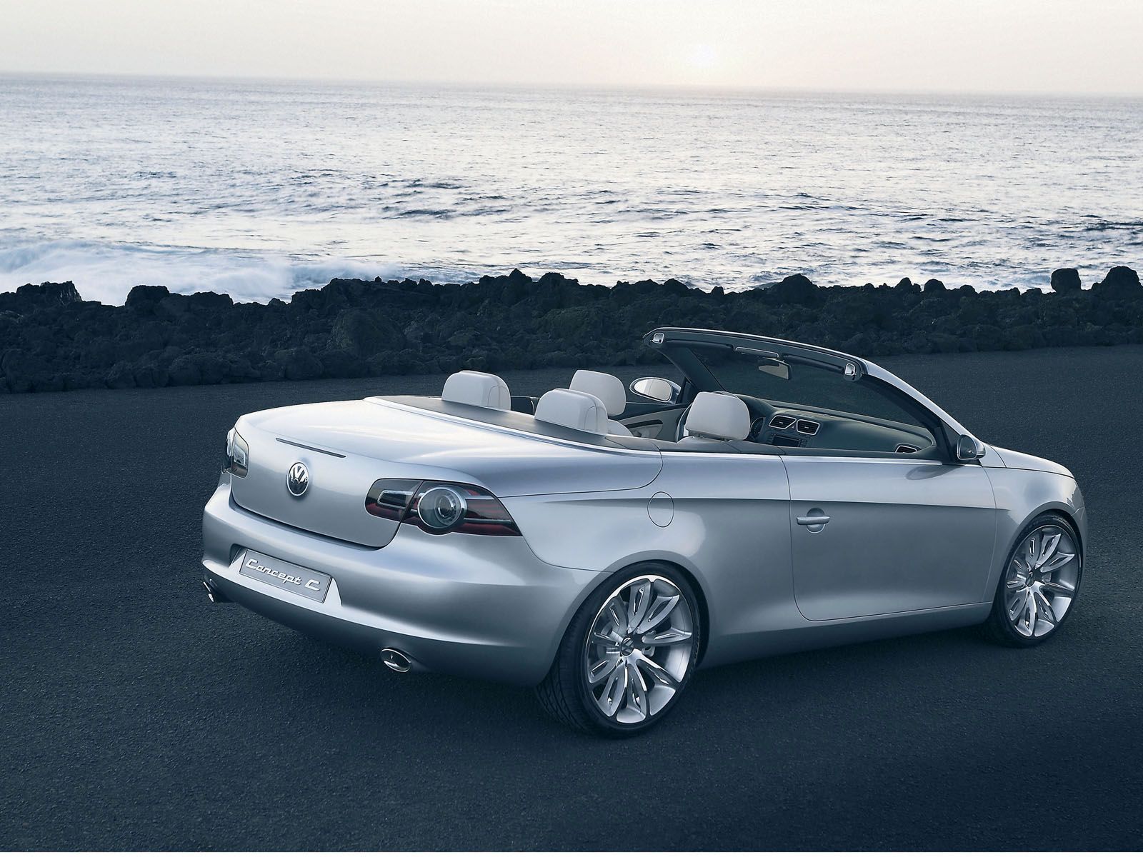 Volkswagen Concept C photo #22