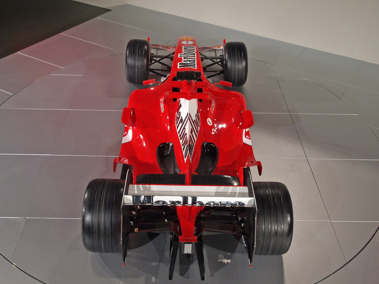 Ferrari F2005 photo #7