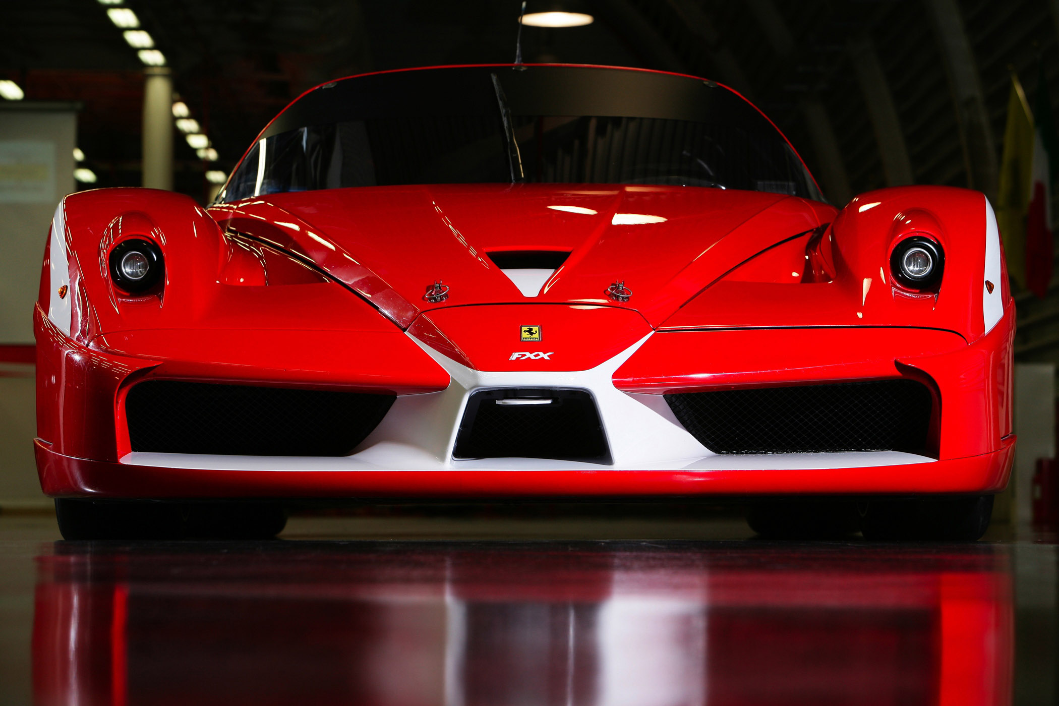 Картинки машин. Ferrari FXX 2005. Ferrari Enzo FXX. Феррари FXX evoluzione. Феррари FXX 900.