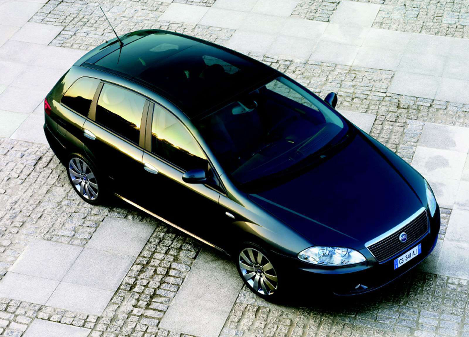 2005 Fiat Croma HD Pictures