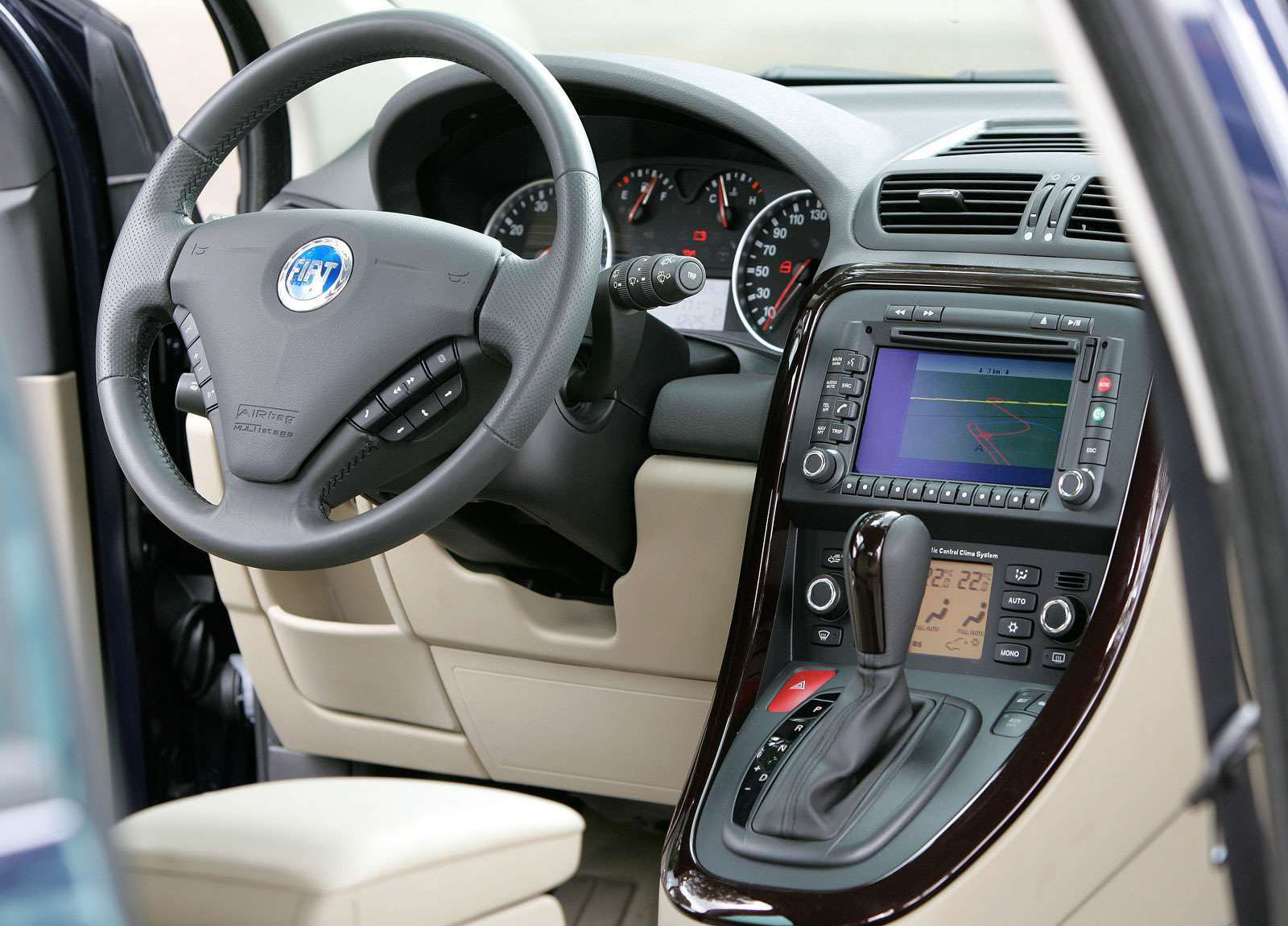 Fiat Croma photo #16