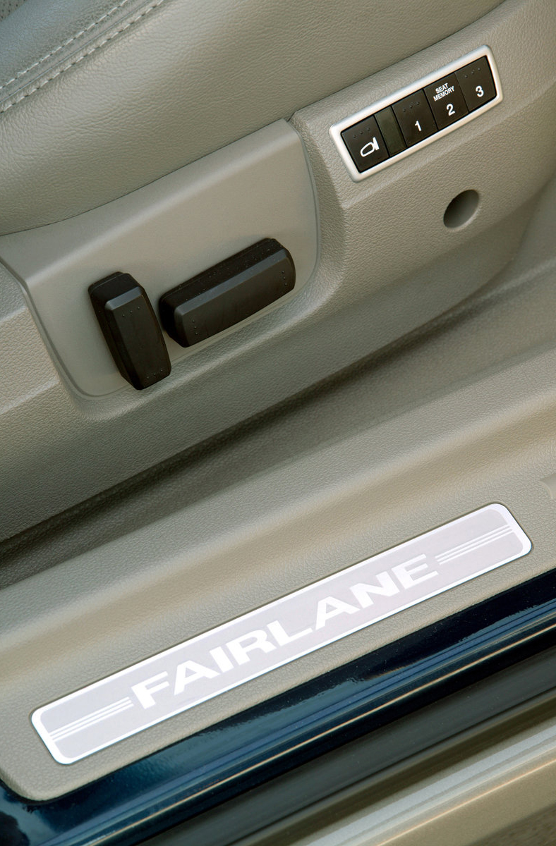 Ford BA Fairlane Ghia MkII photo #11