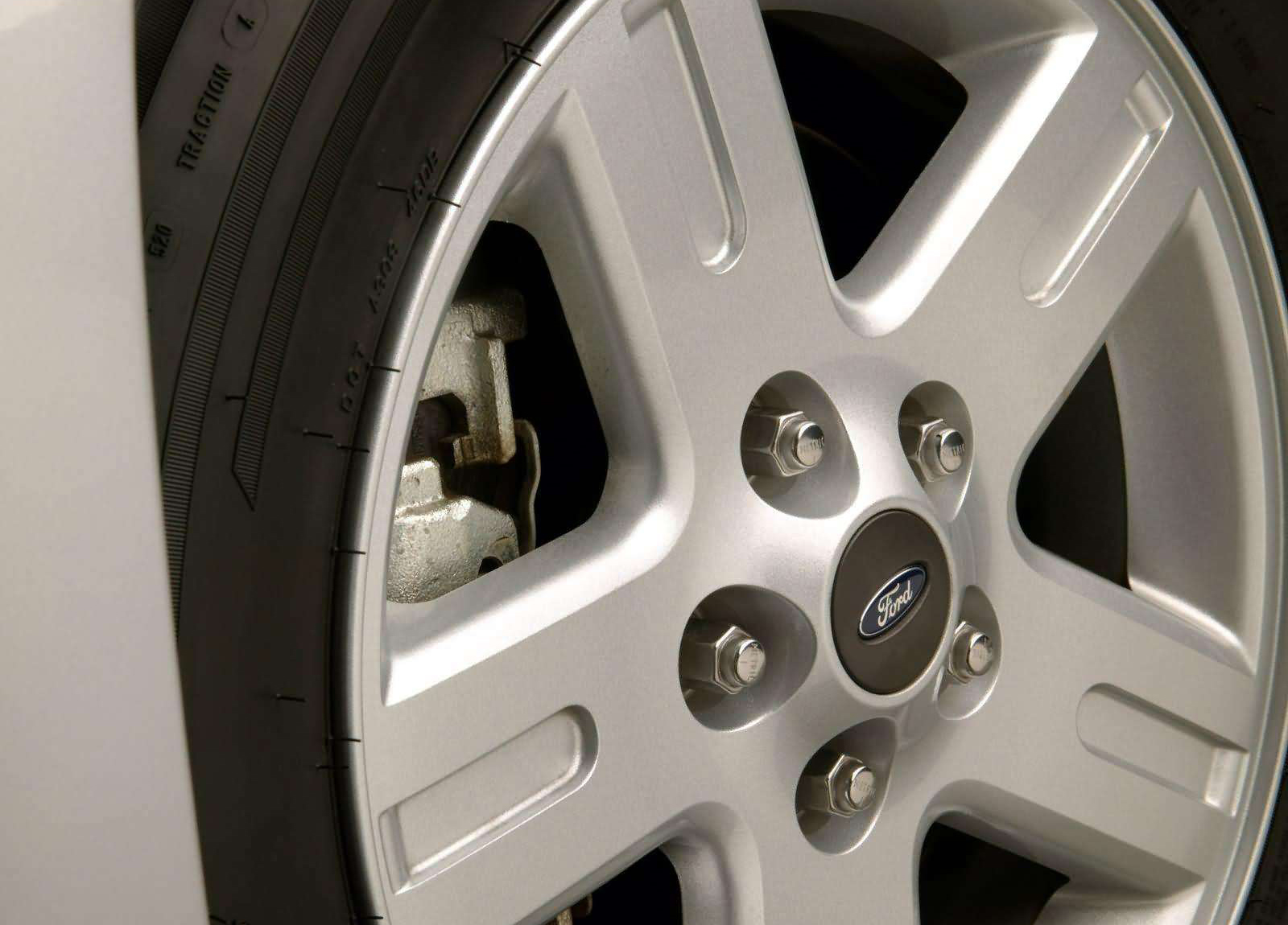 Ford Escape Hybrid photo #18