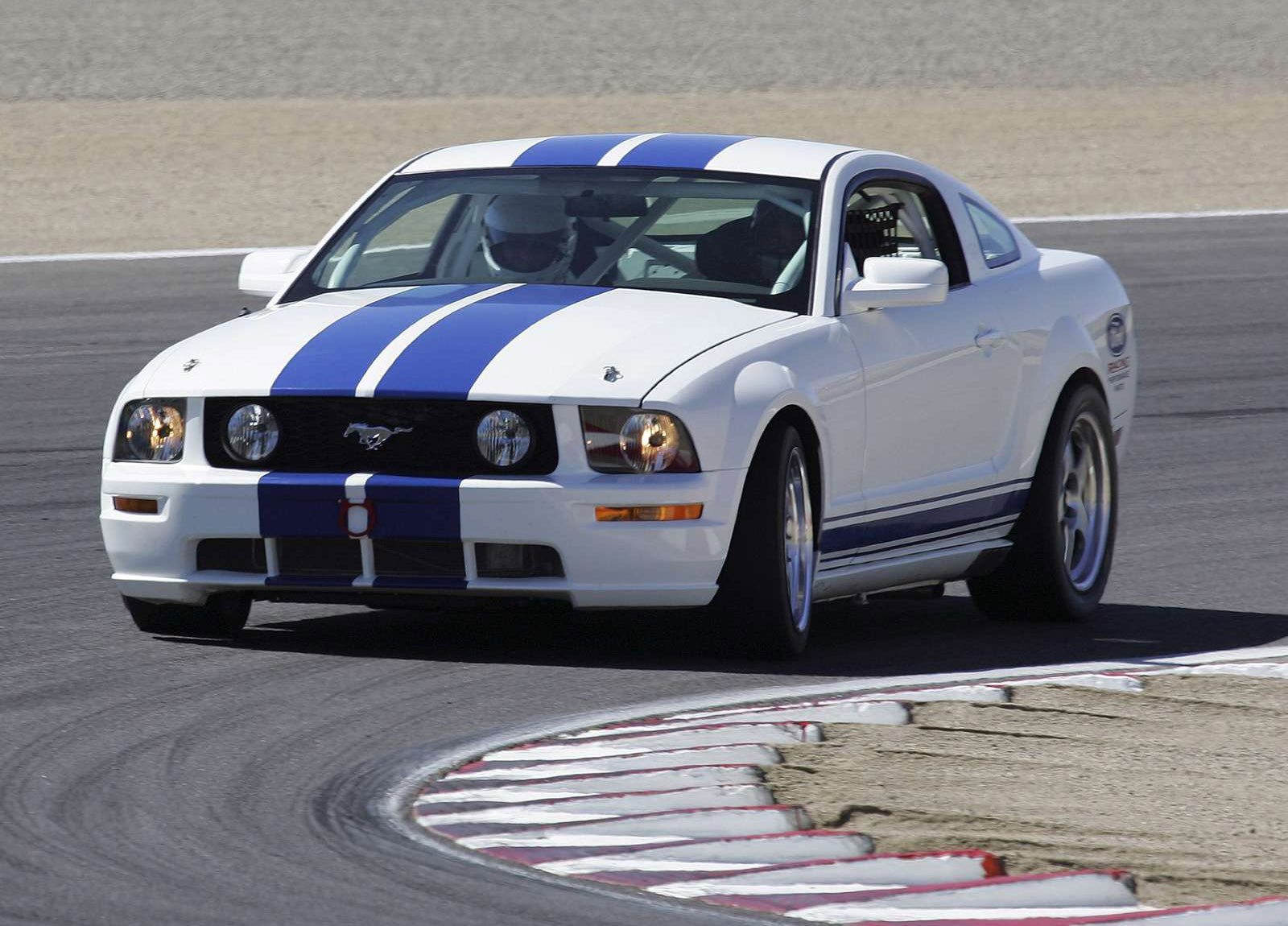Ford Mustang Racecar Prototype photo #1