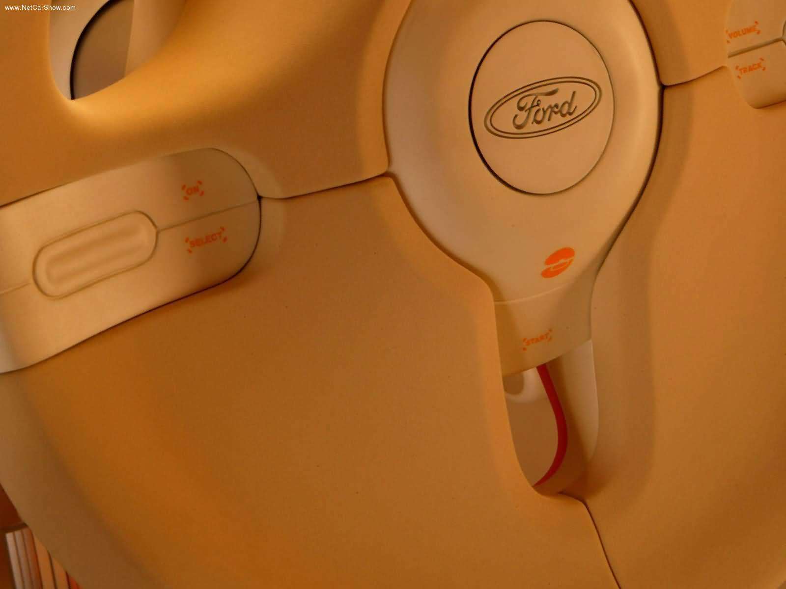 Ford SYNus Concept photo #33