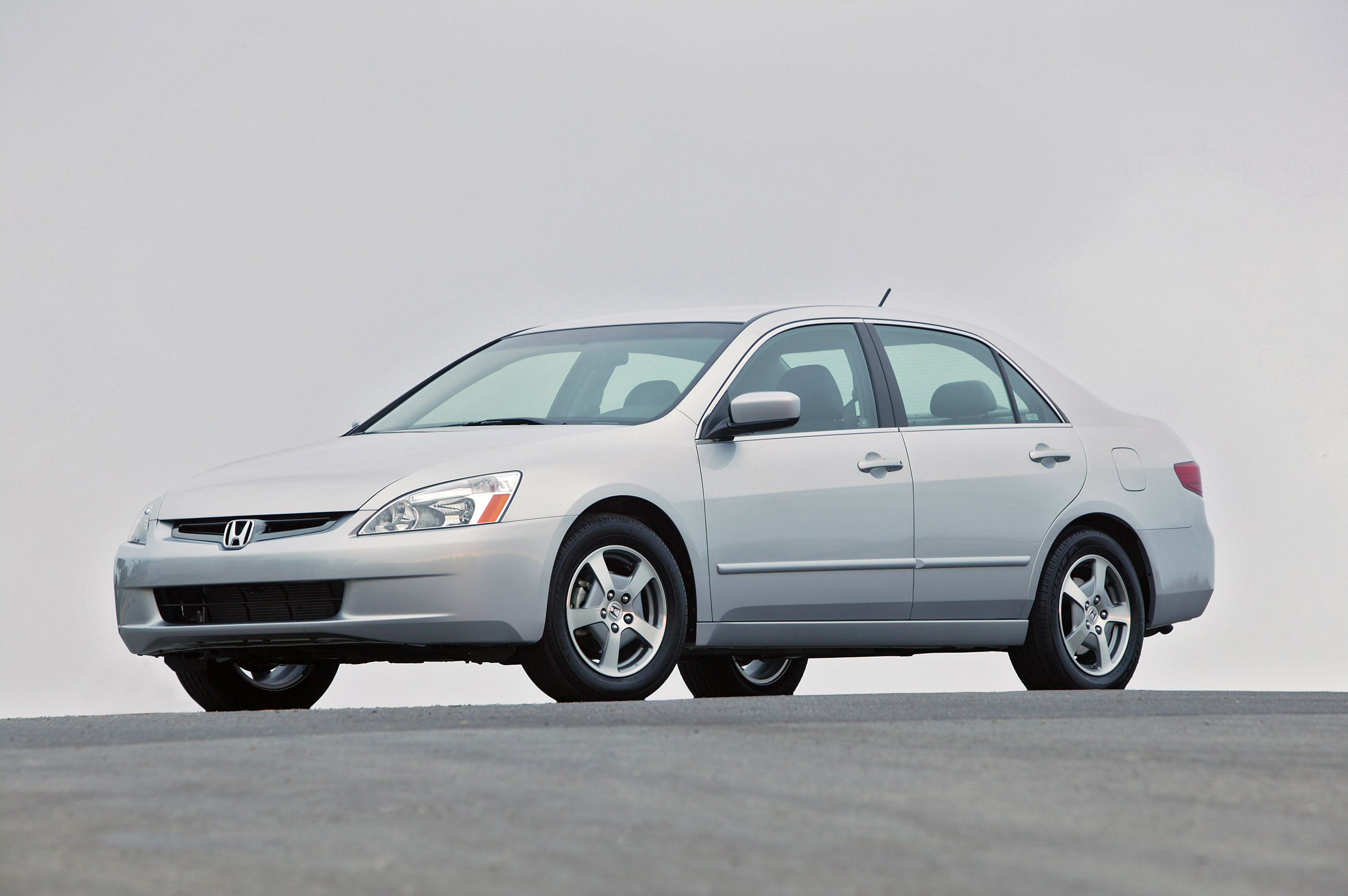 Honda Accord Hybrid photo #16