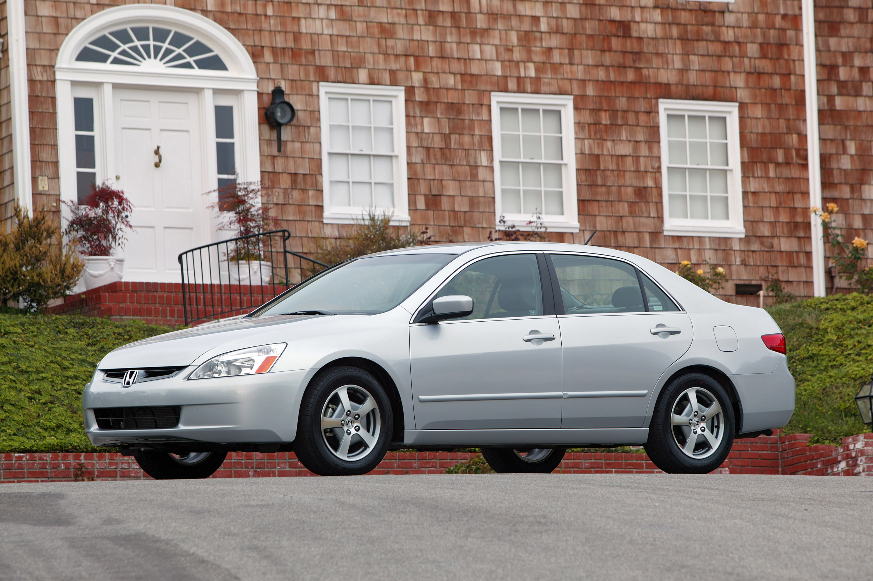 Honda Accord Hybrid photo #21