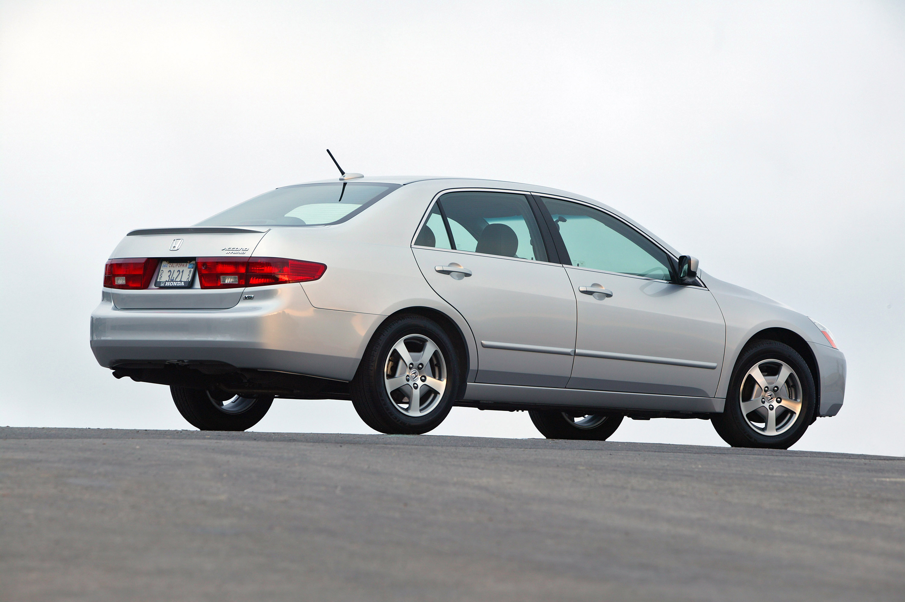 Honda Accord Hybrid photo #33