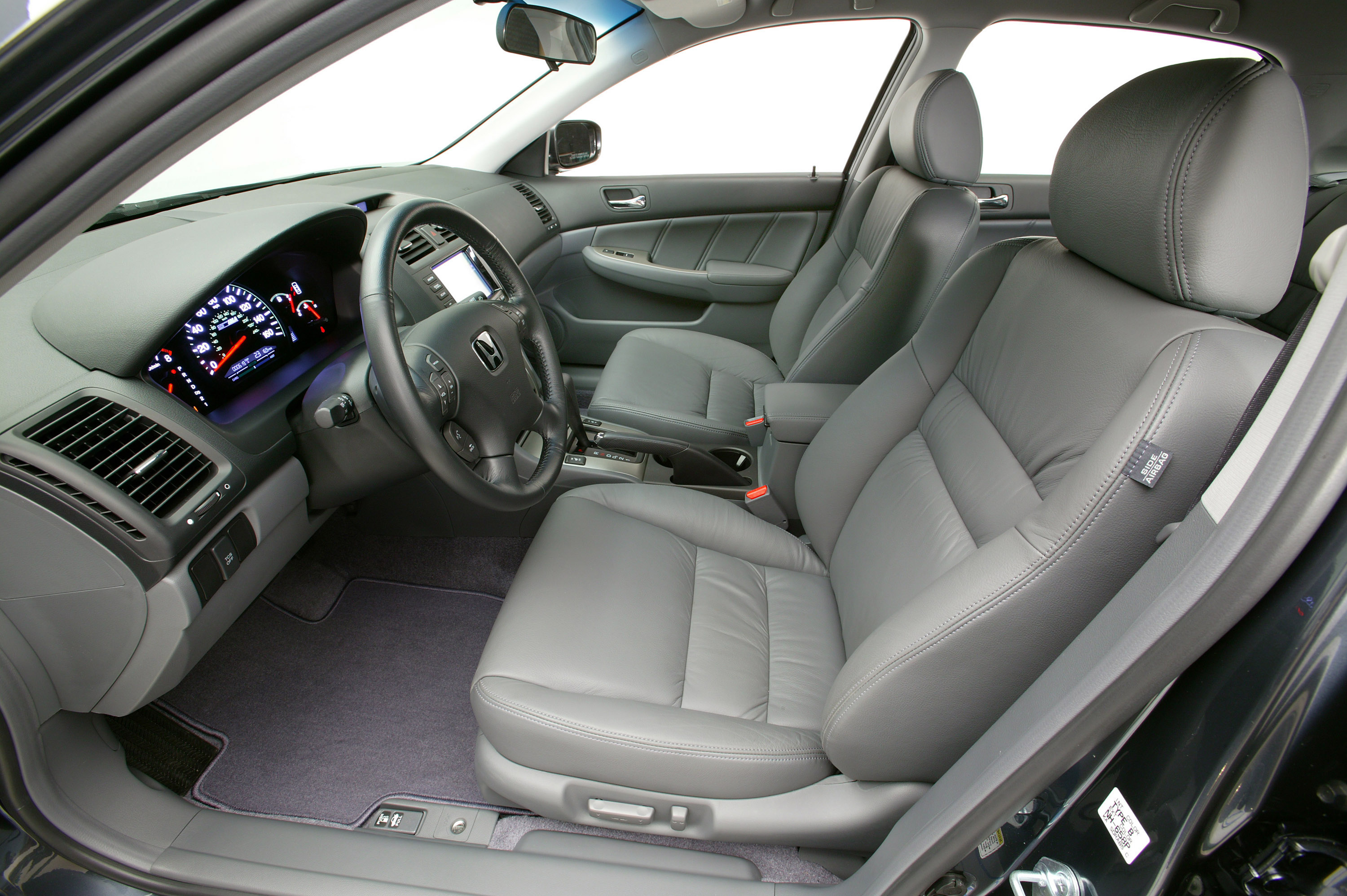 Honda Accord Hybrid photo #62