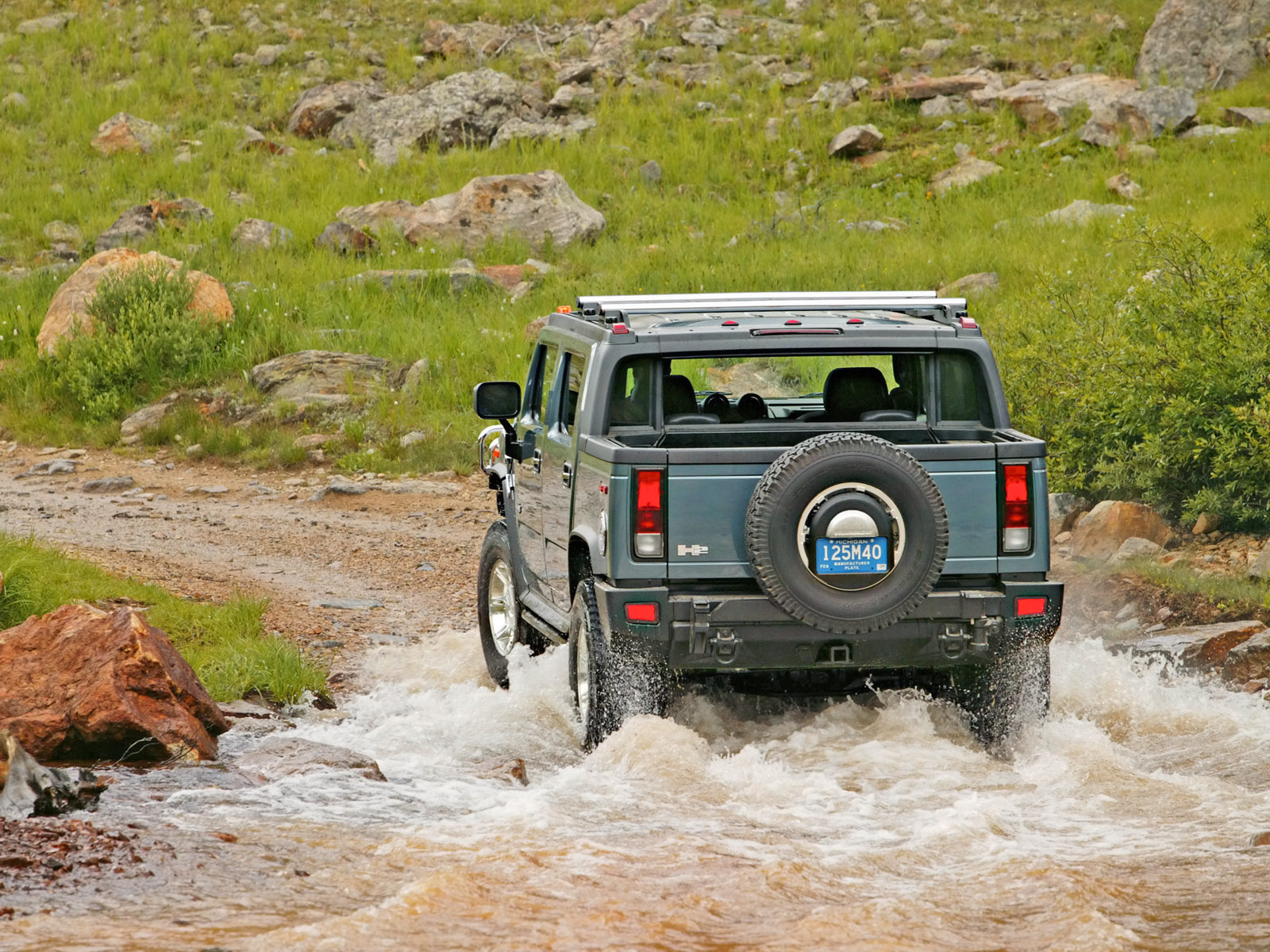 Hummer H2 Sport Utility Truck photo #20
