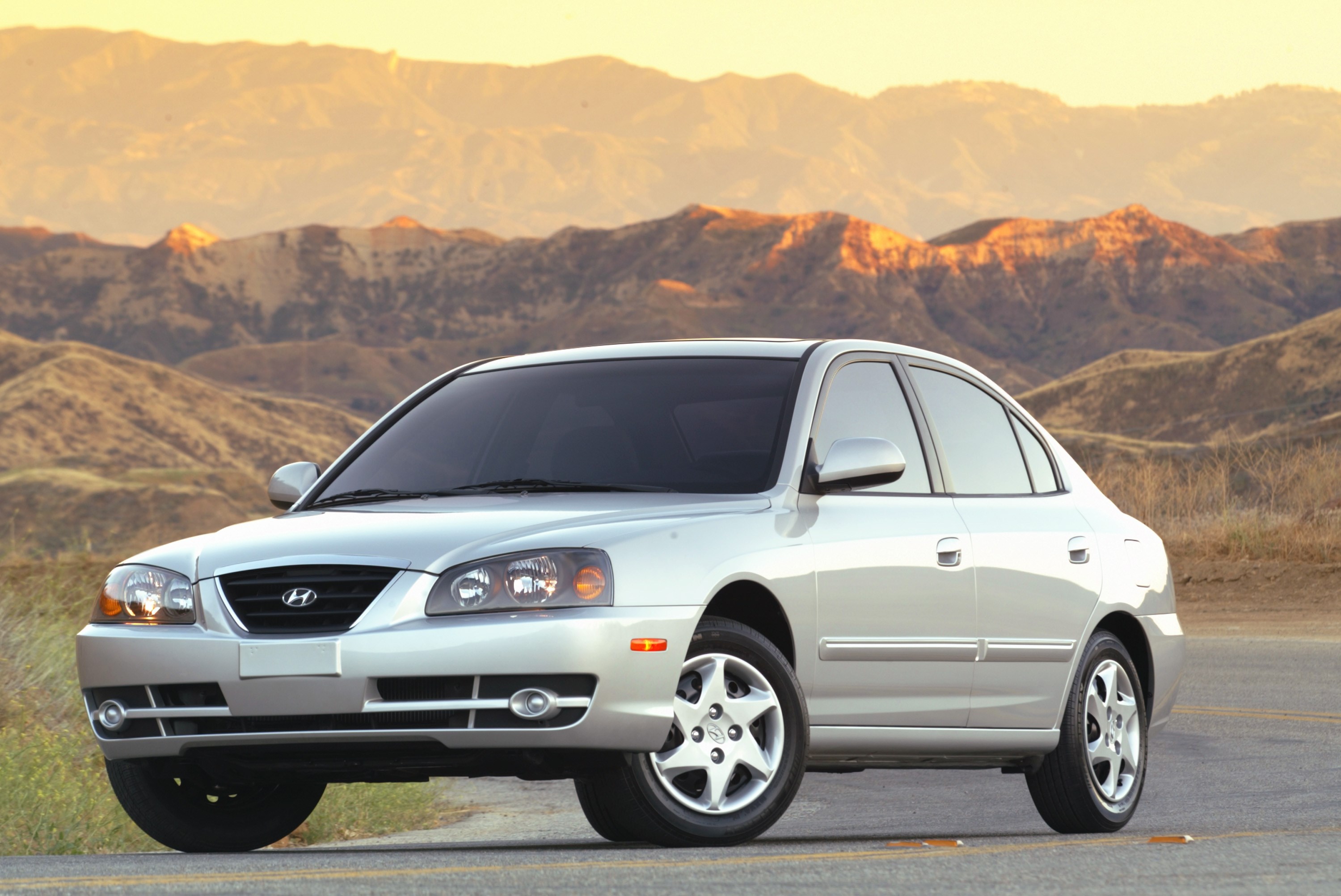 Hyundai Elantra photo #1