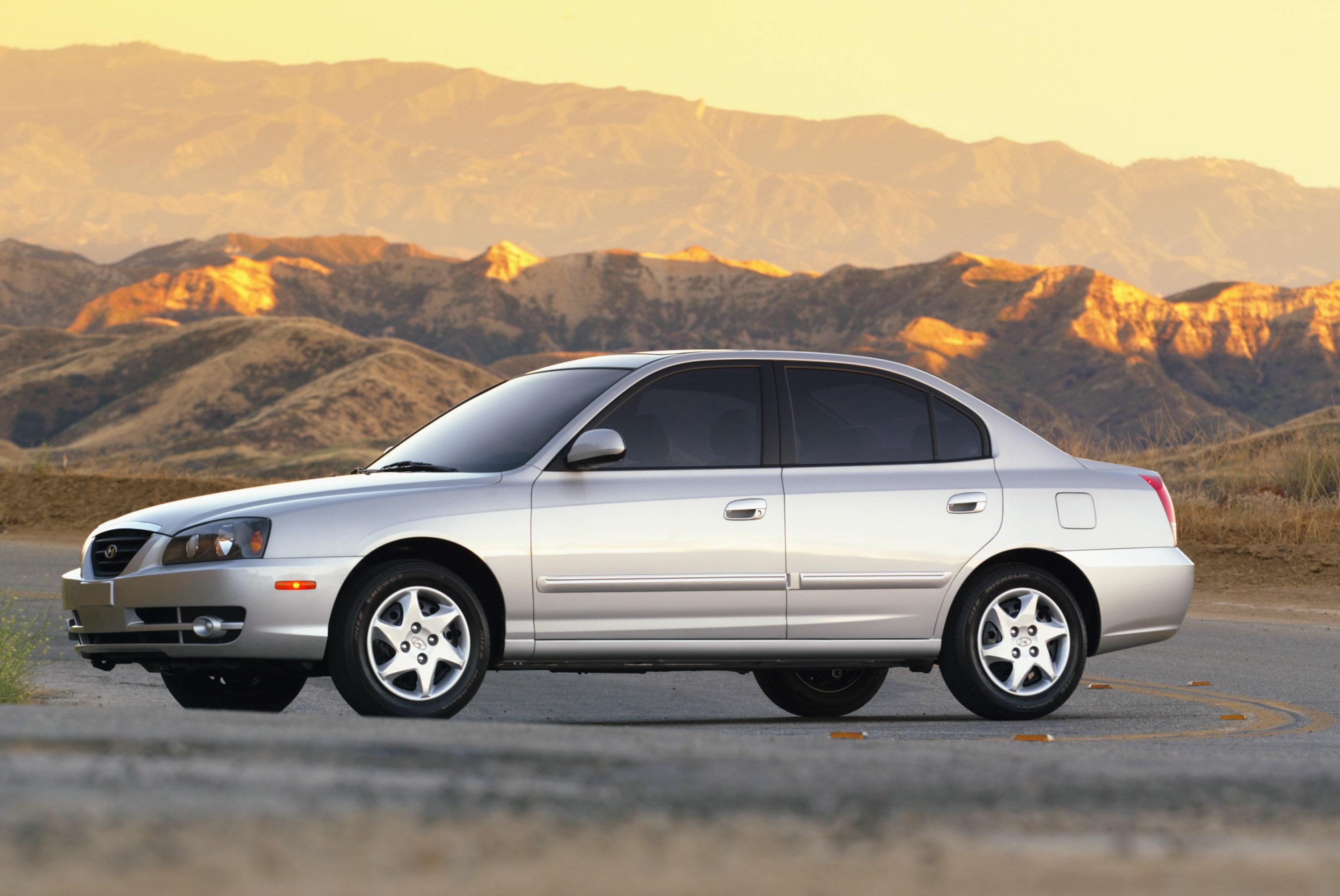 Hyundai Elantra photo #5