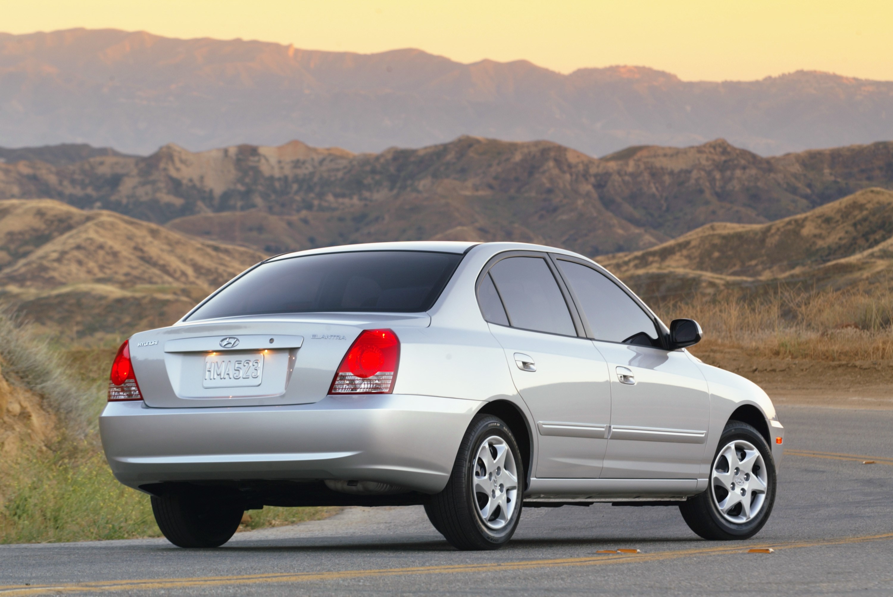 Hyundai Elantra photo #6