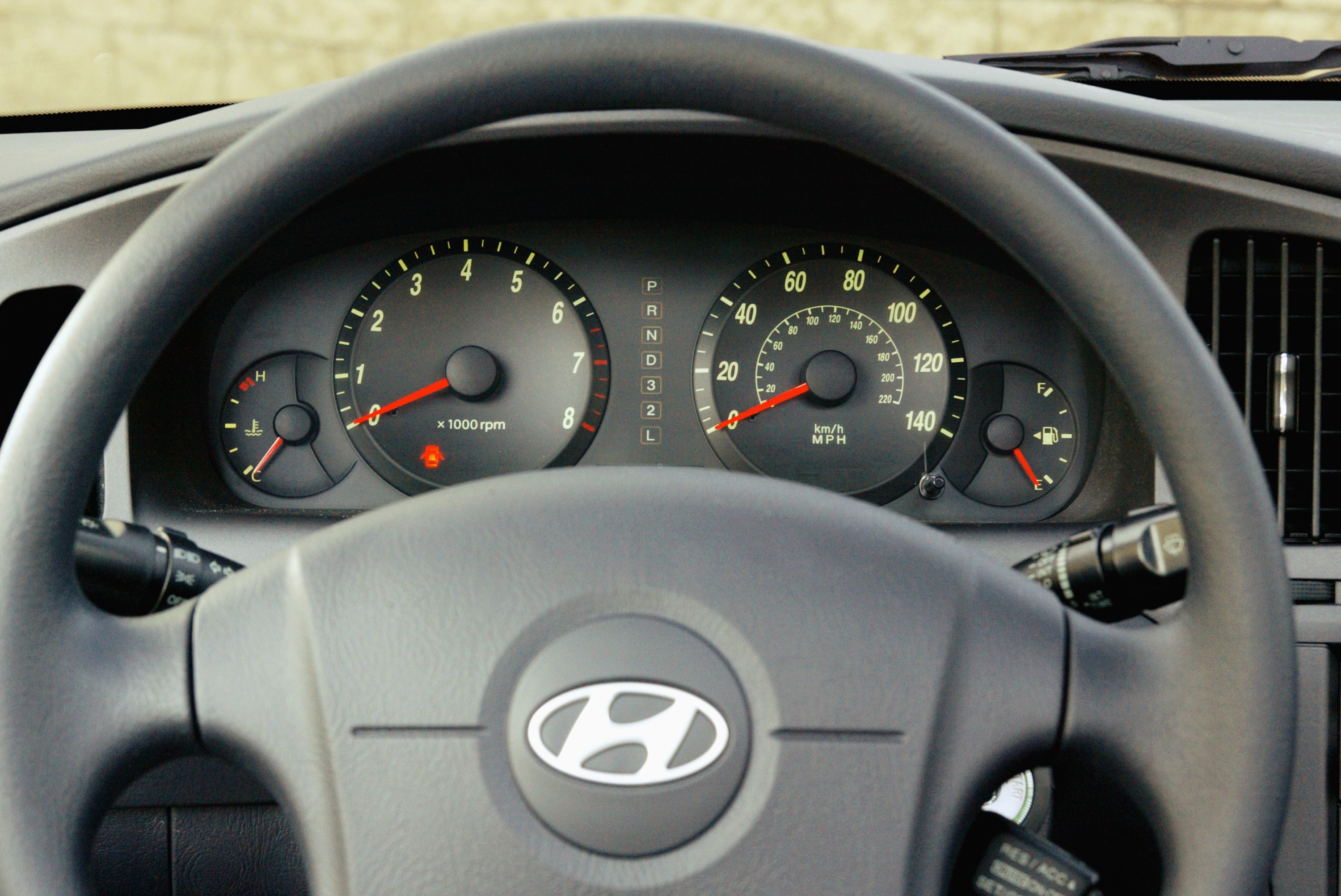 Hyundai Elantra photo #8