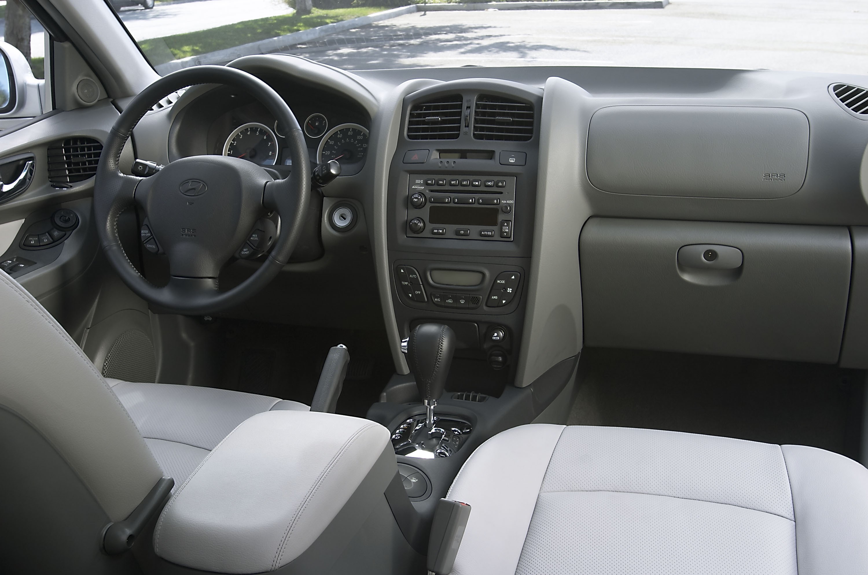 Hyundai Santa Fe photo #5