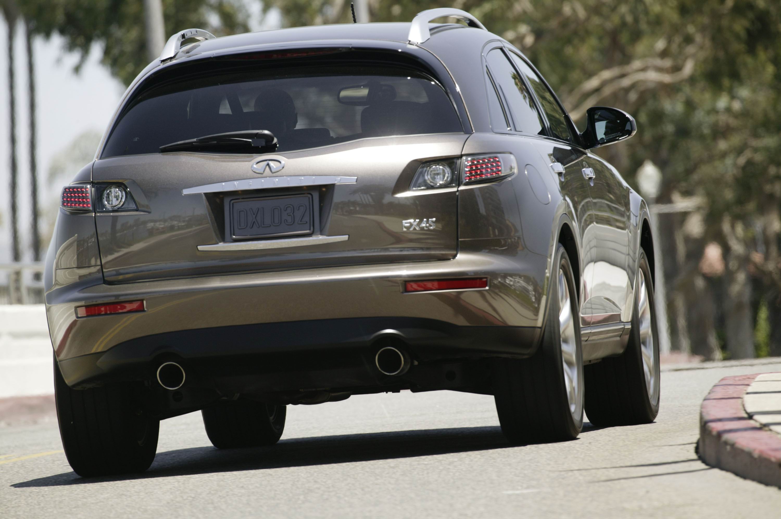 Infiniti FX45 photo #7