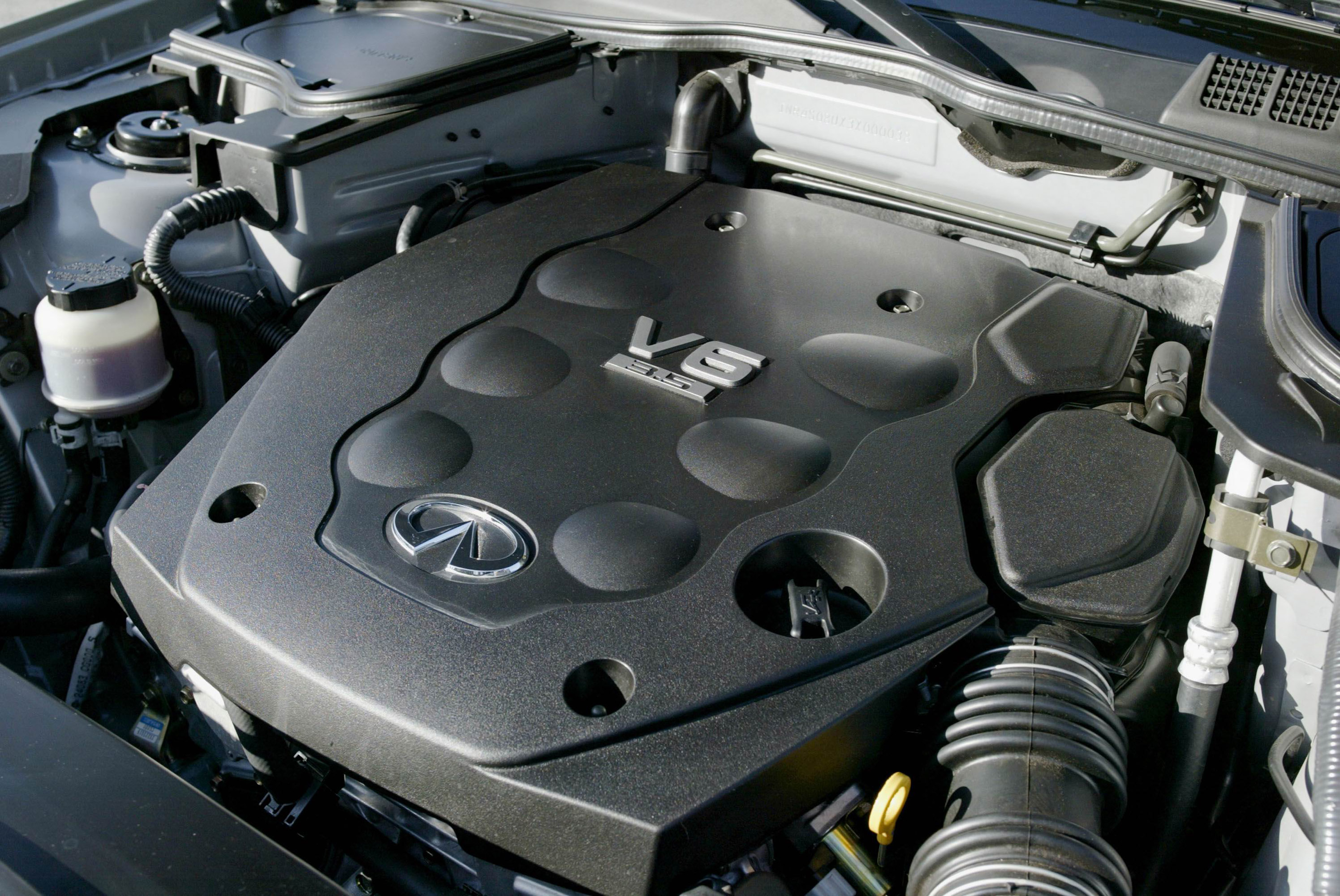 Infiniti FX45 photo #13