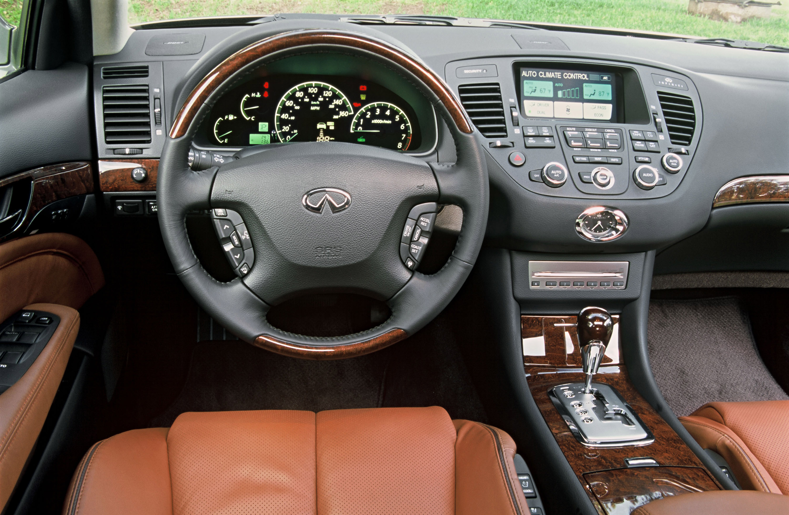 Infiniti Q45 photo #9