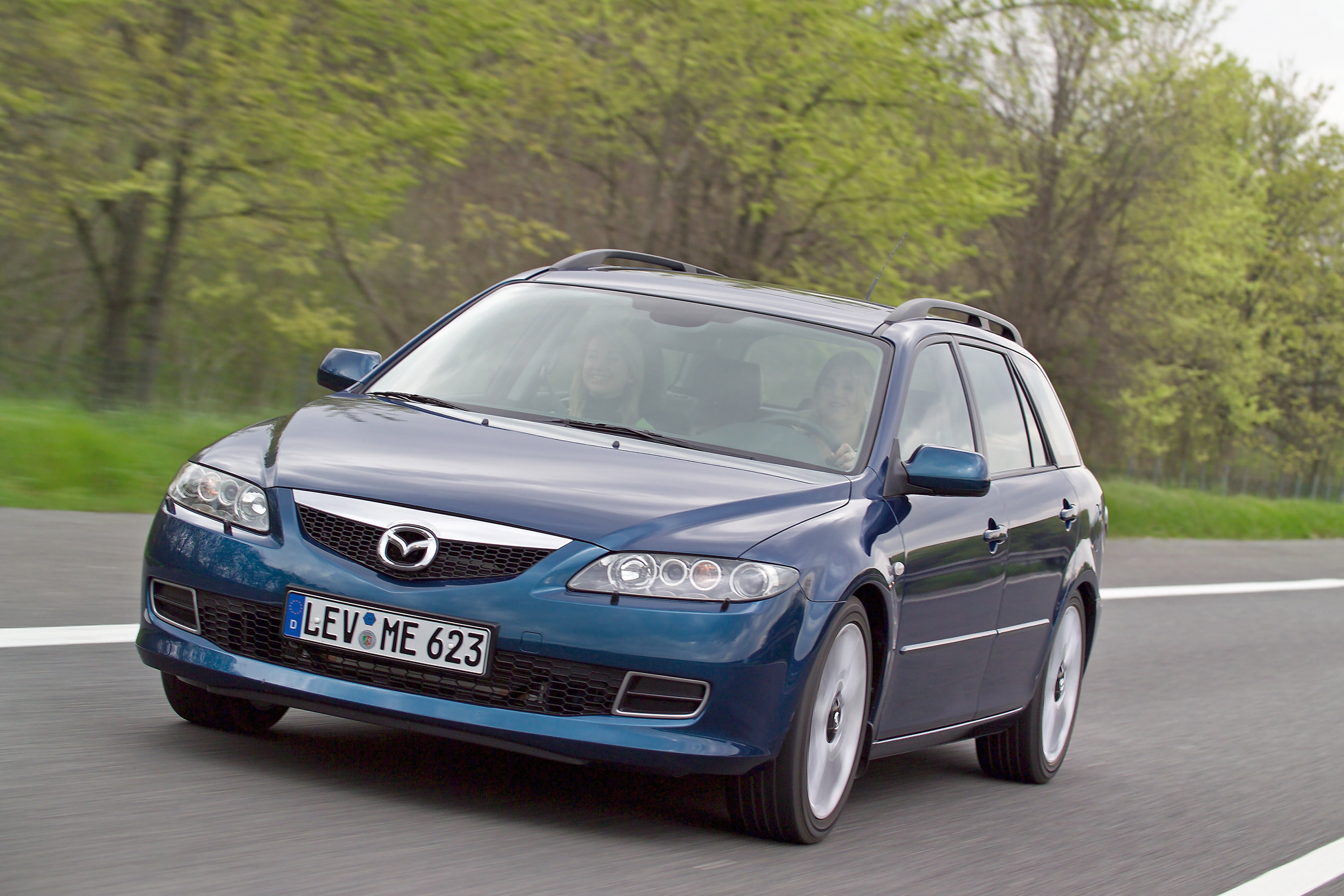 Mazda 6 Wagon Facelift photo #3