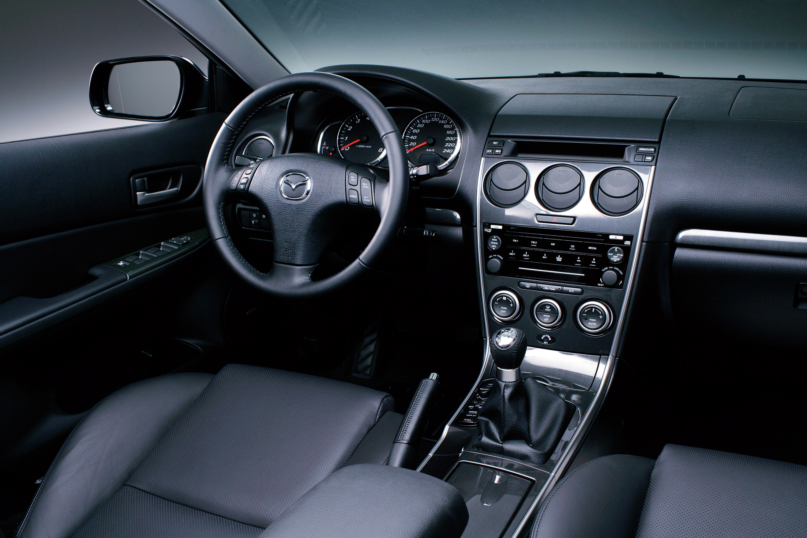 Mazda 6 Wagon Facelift photo #8