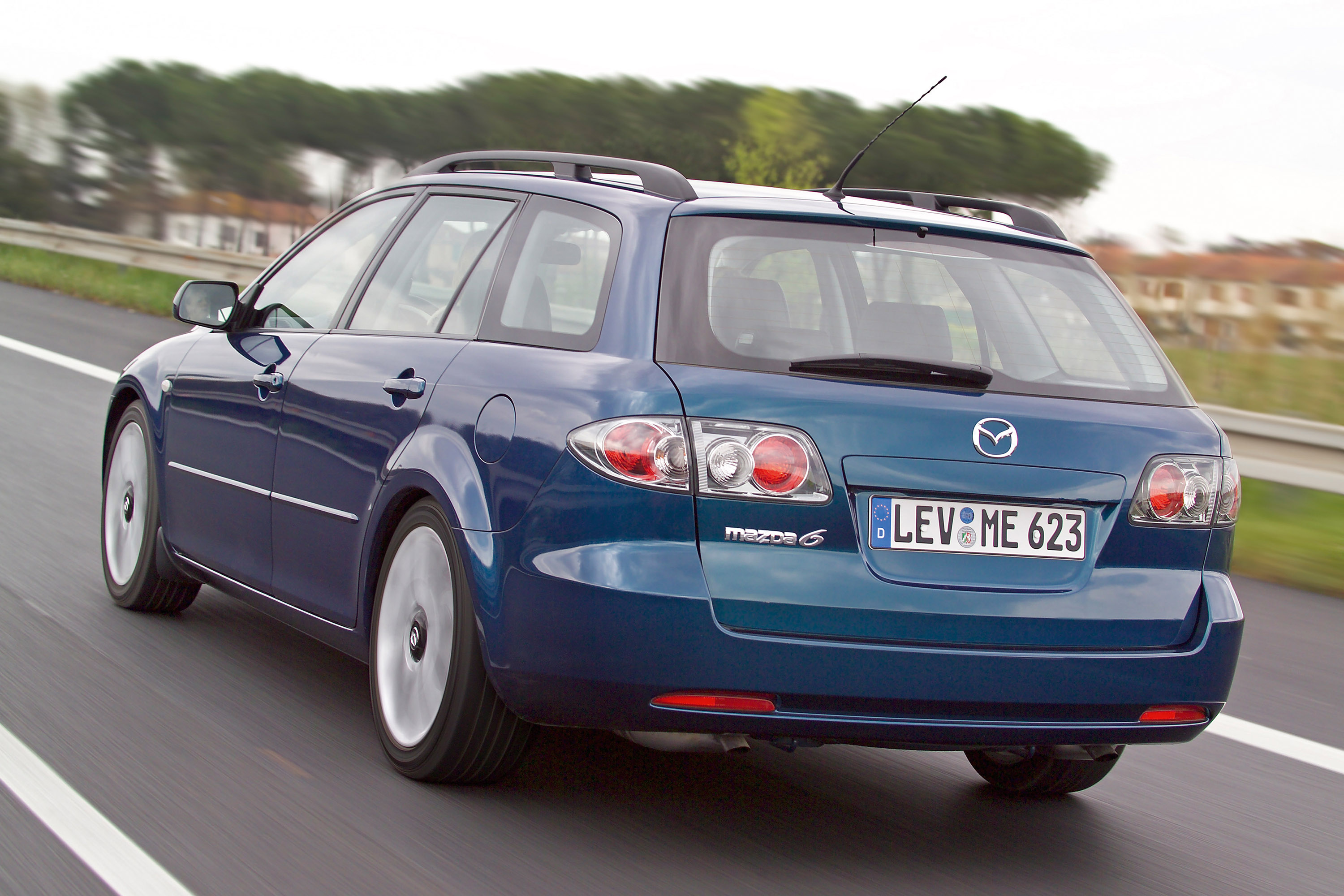 Mazda 6 Wagon Facelift photo #14