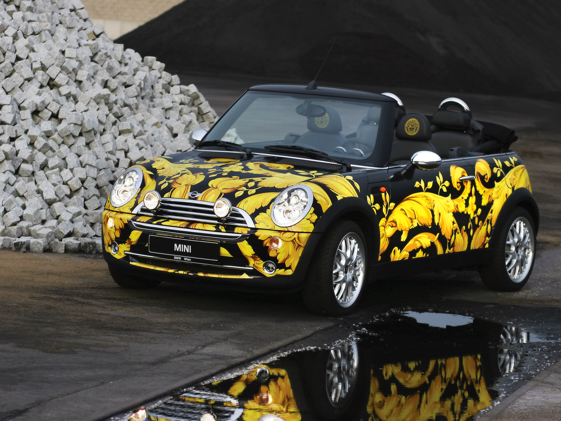 Mini Cabriolet Donatella Versace photo #2