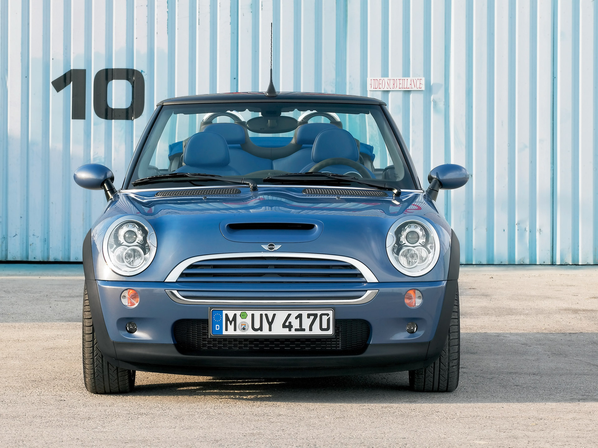 Mini Cooper S Convertible photo #2