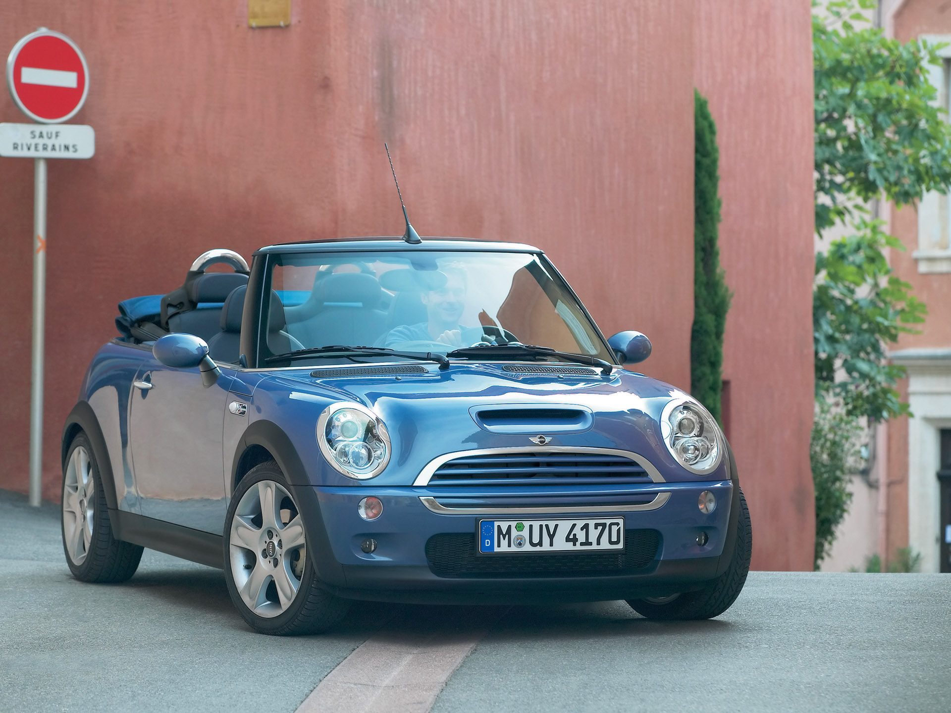 Mini Cooper S Convertible photo #3