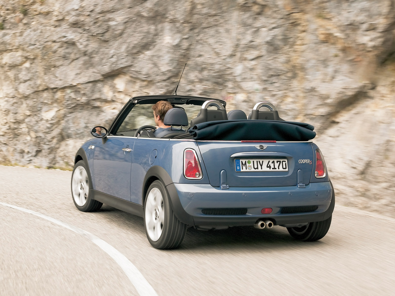 Mini Cooper S Convertible photo #6