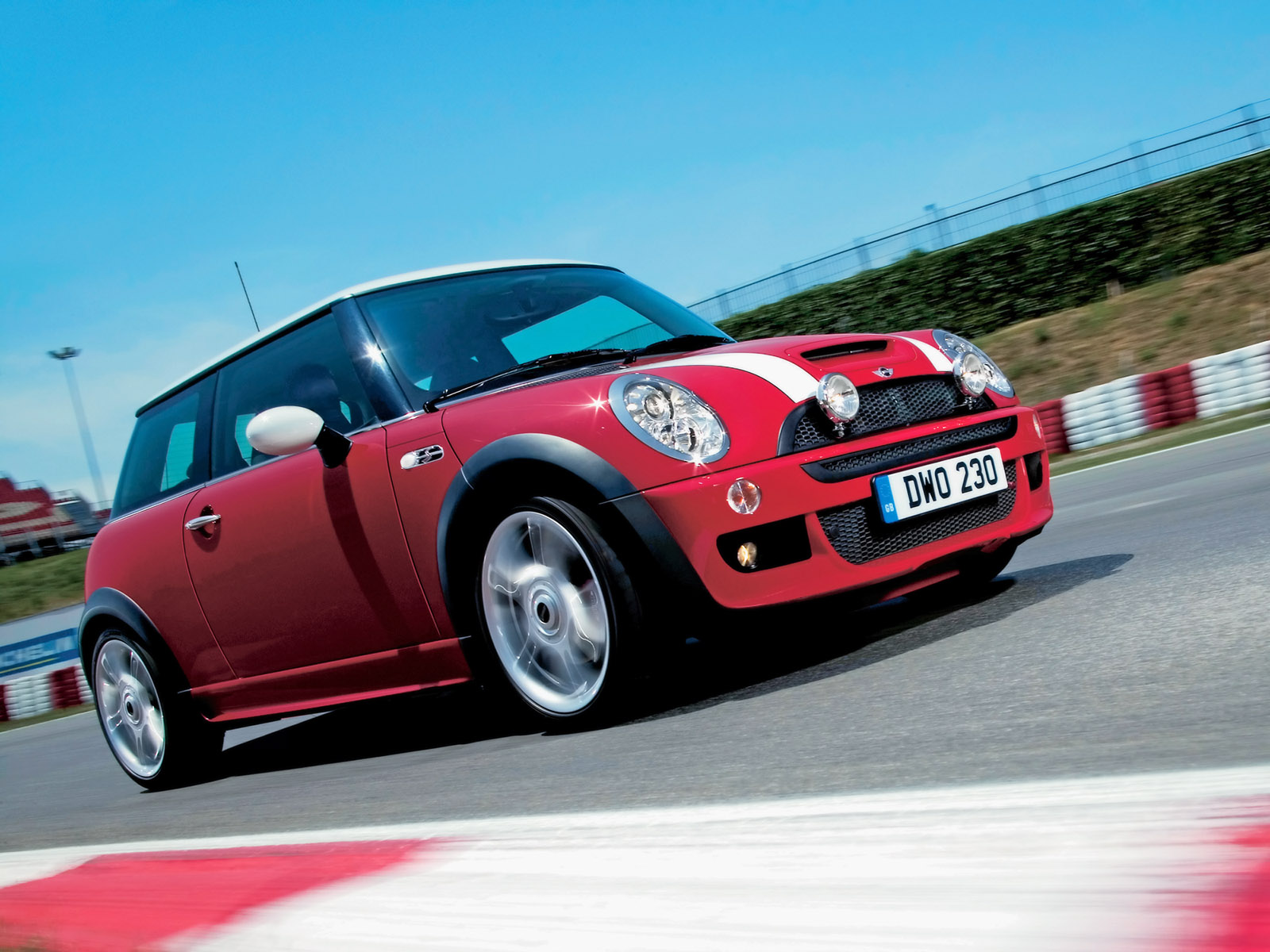 Mini Cooper S John Cooper Works Kit photo #2