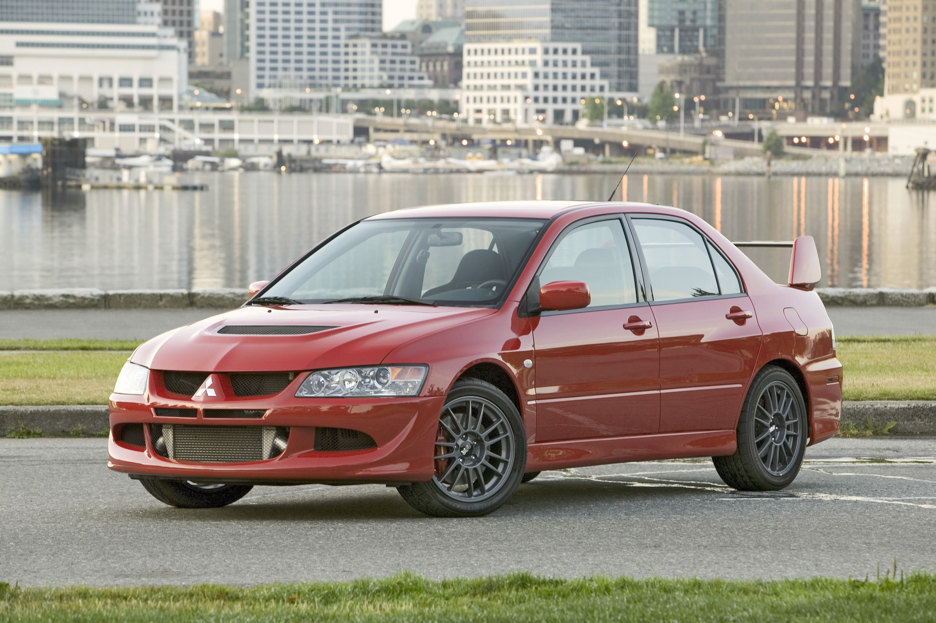 Mitsubishi Lancer Evolution MR photo #1