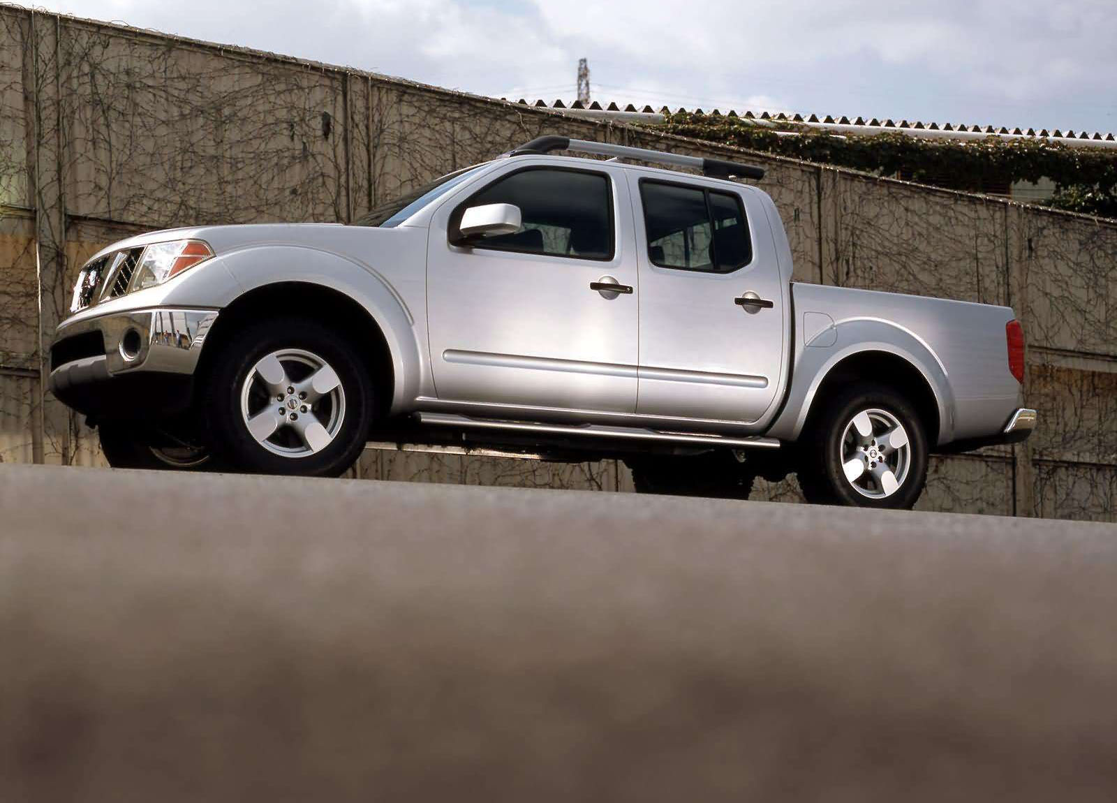 Nissan Frontier photo #3