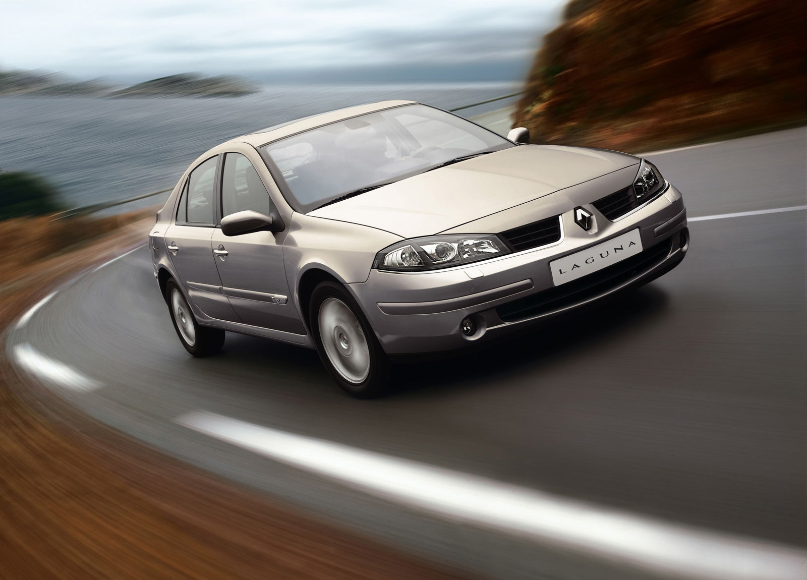 Renault Laguna photo #2