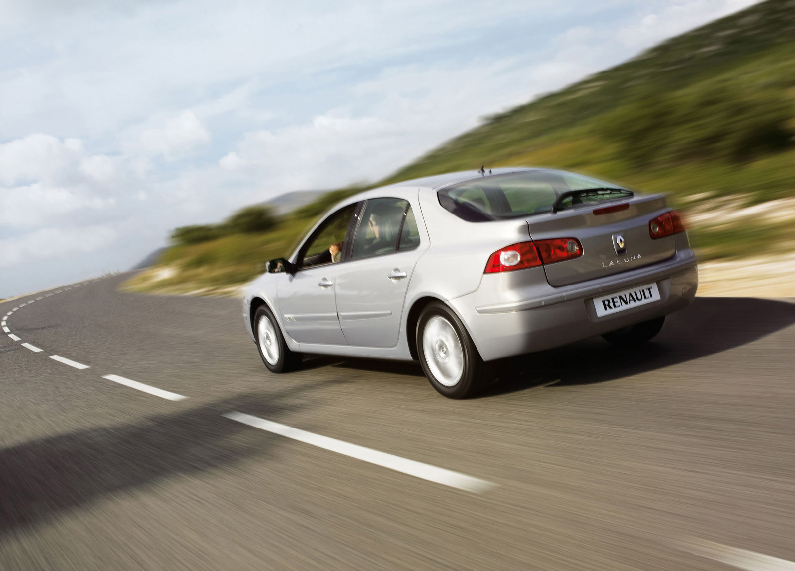 Renault Laguna photo #17
