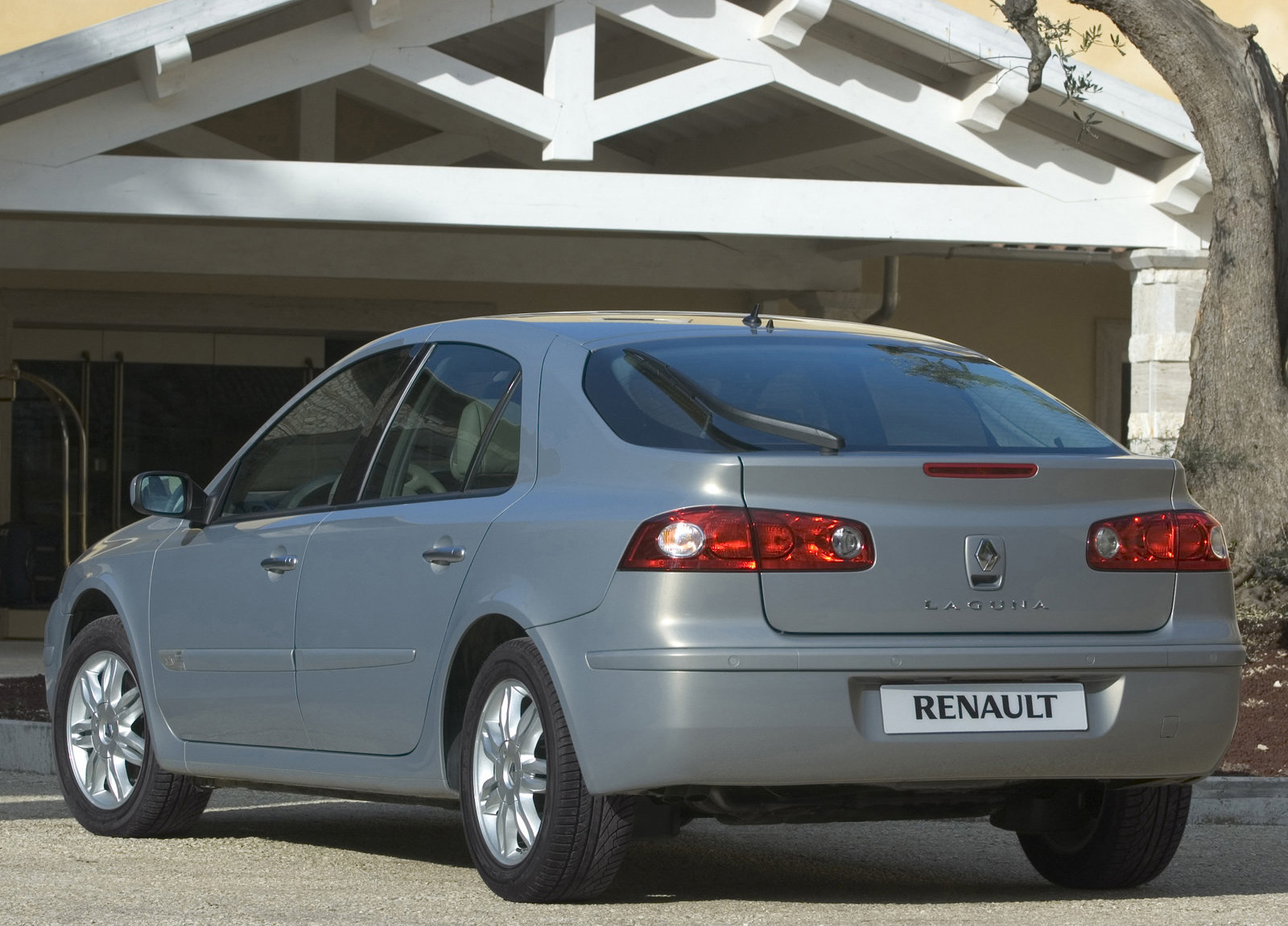 Renault Laguna photo #23