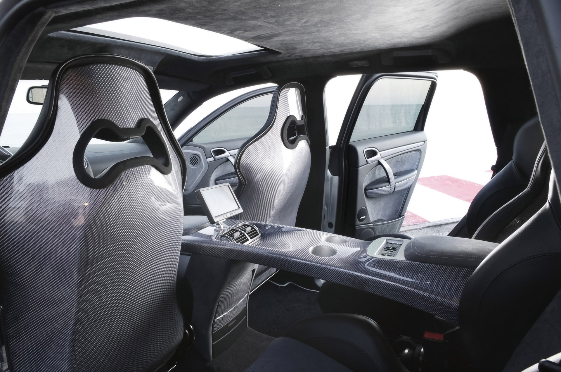 Rinspeed EDAG Porsche Cayenne Chopster photo #14
