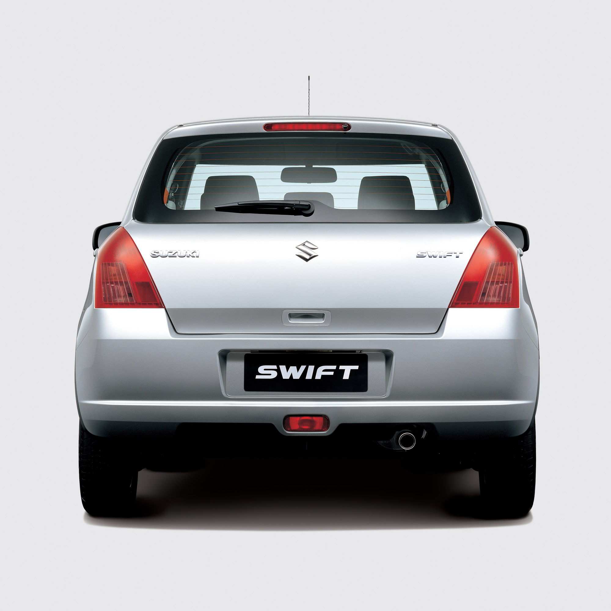 Suzuki Swift photo #12