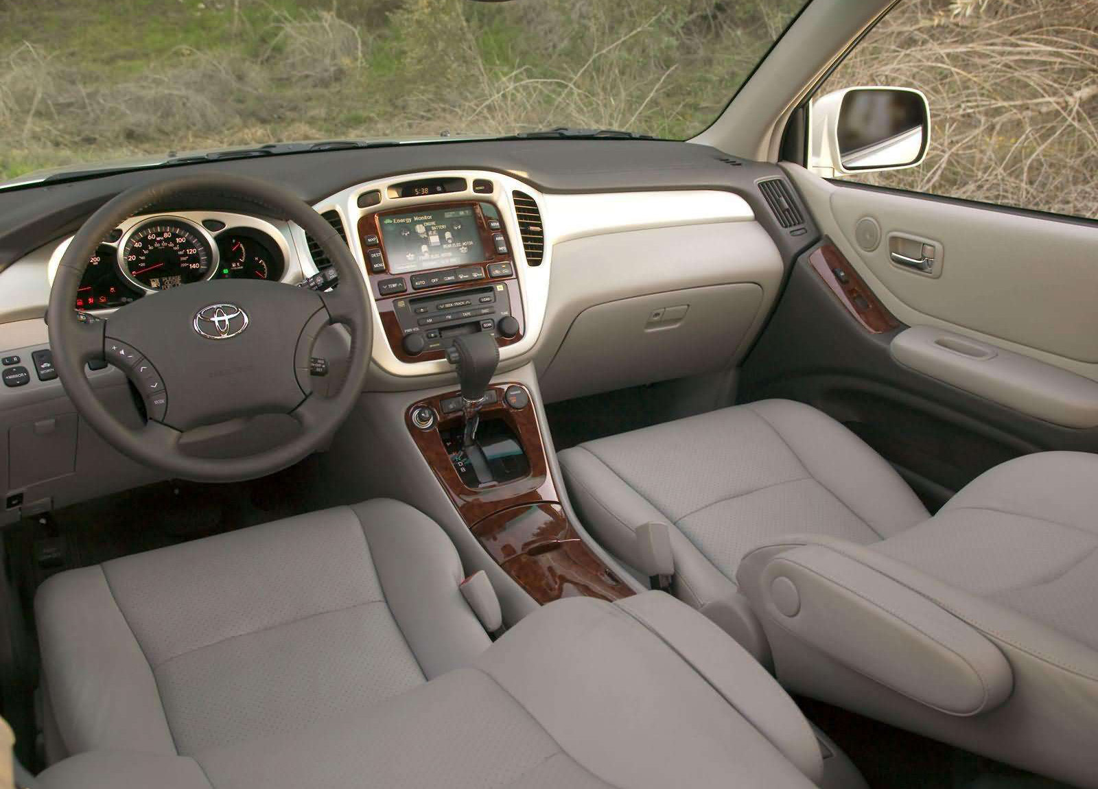 Toyota Highlander Hybrid photo #12