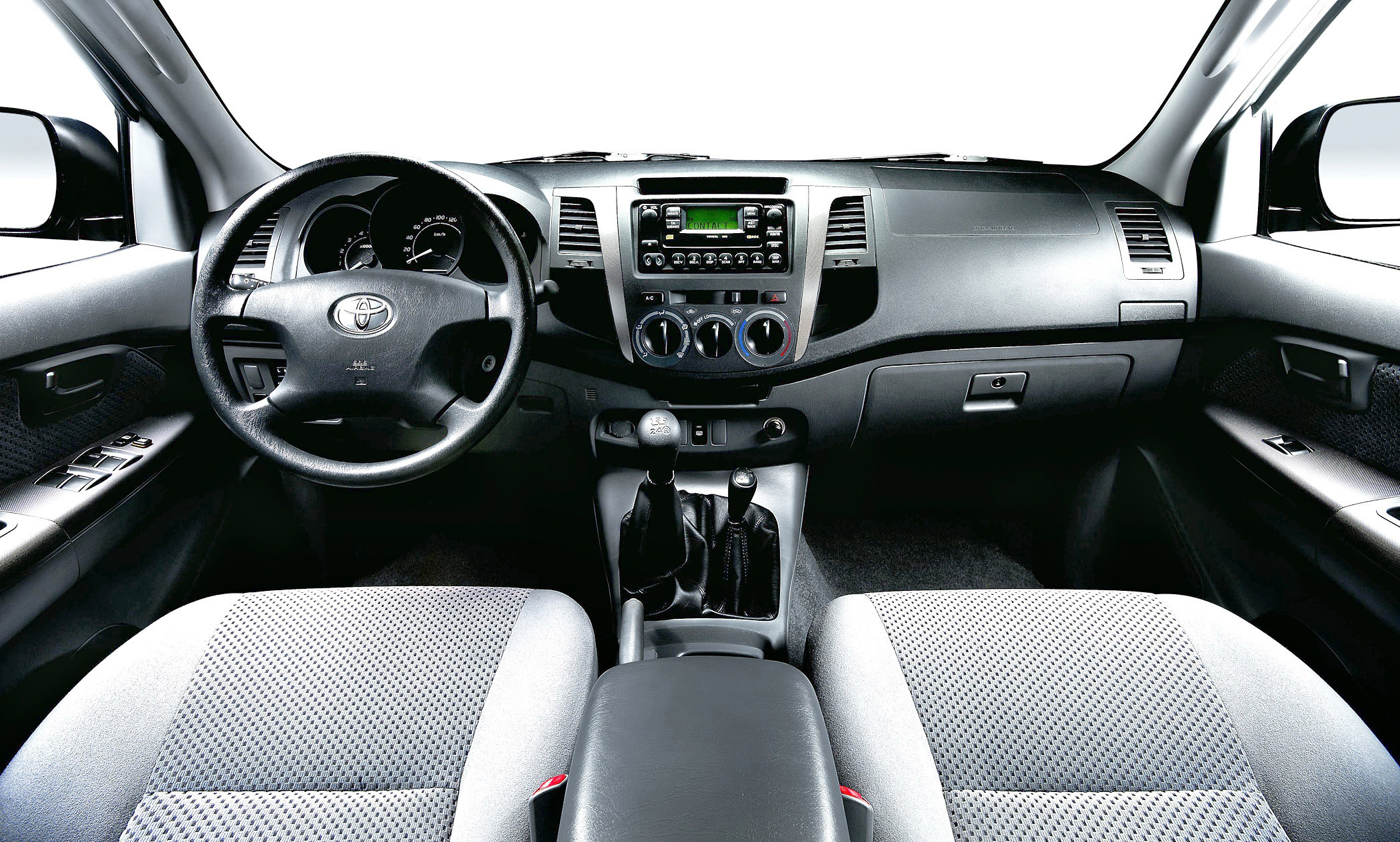 Toyota Hilux photo #3