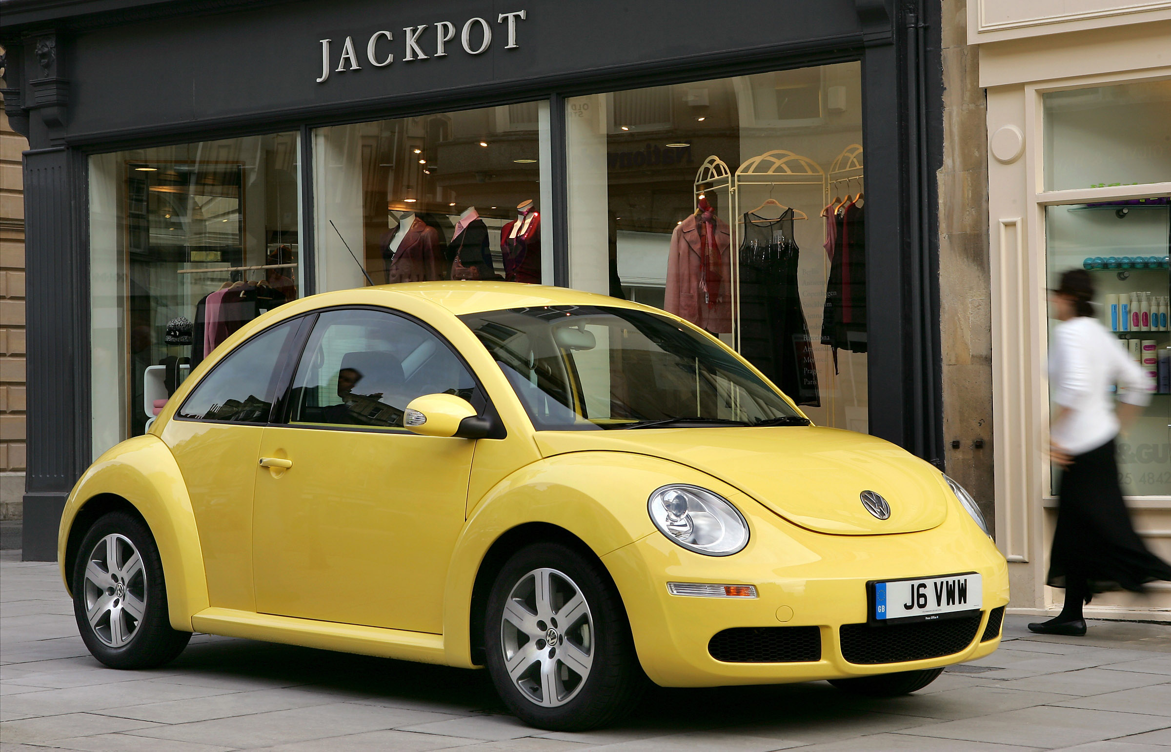 Volkswagen Beetle photo #1