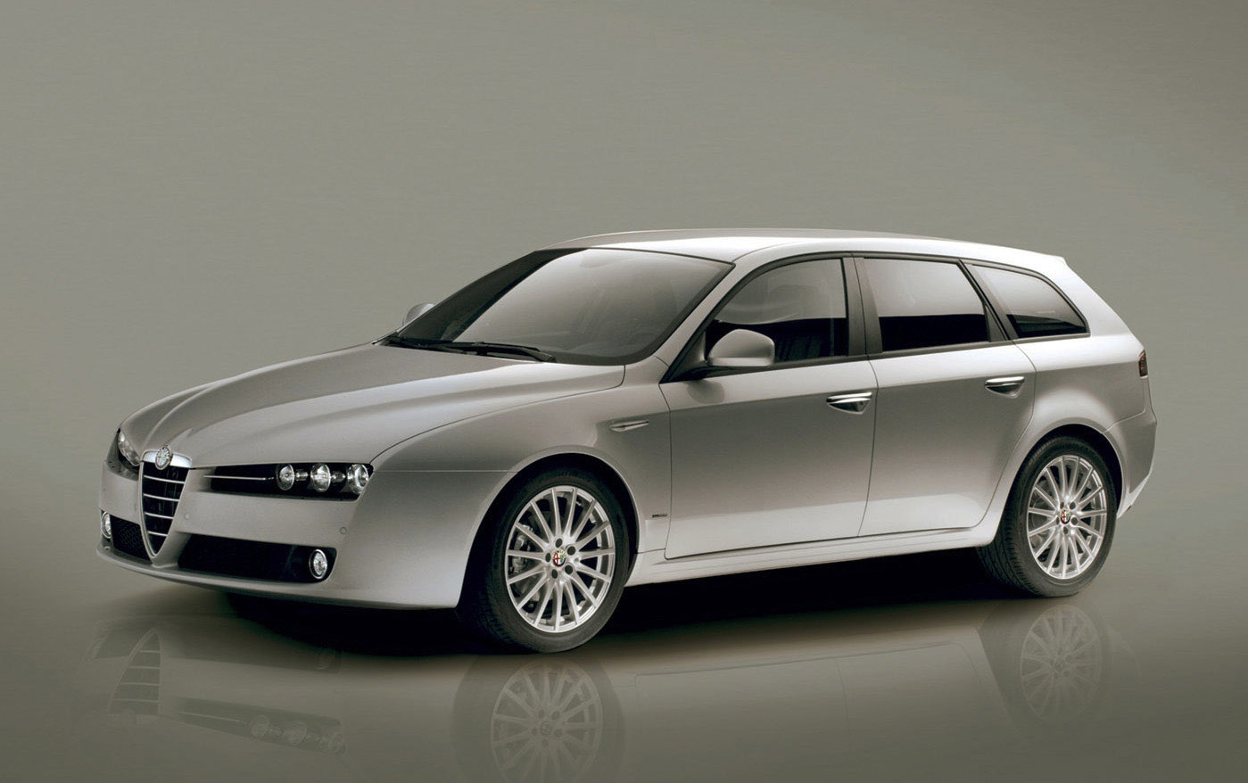 Alfa Romeo 159 Sportwagon photo #1