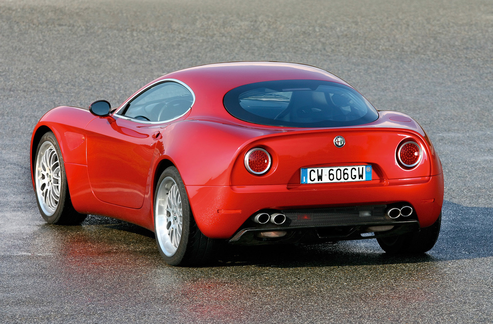 Alfa Romeo 8C Competizione photo #6