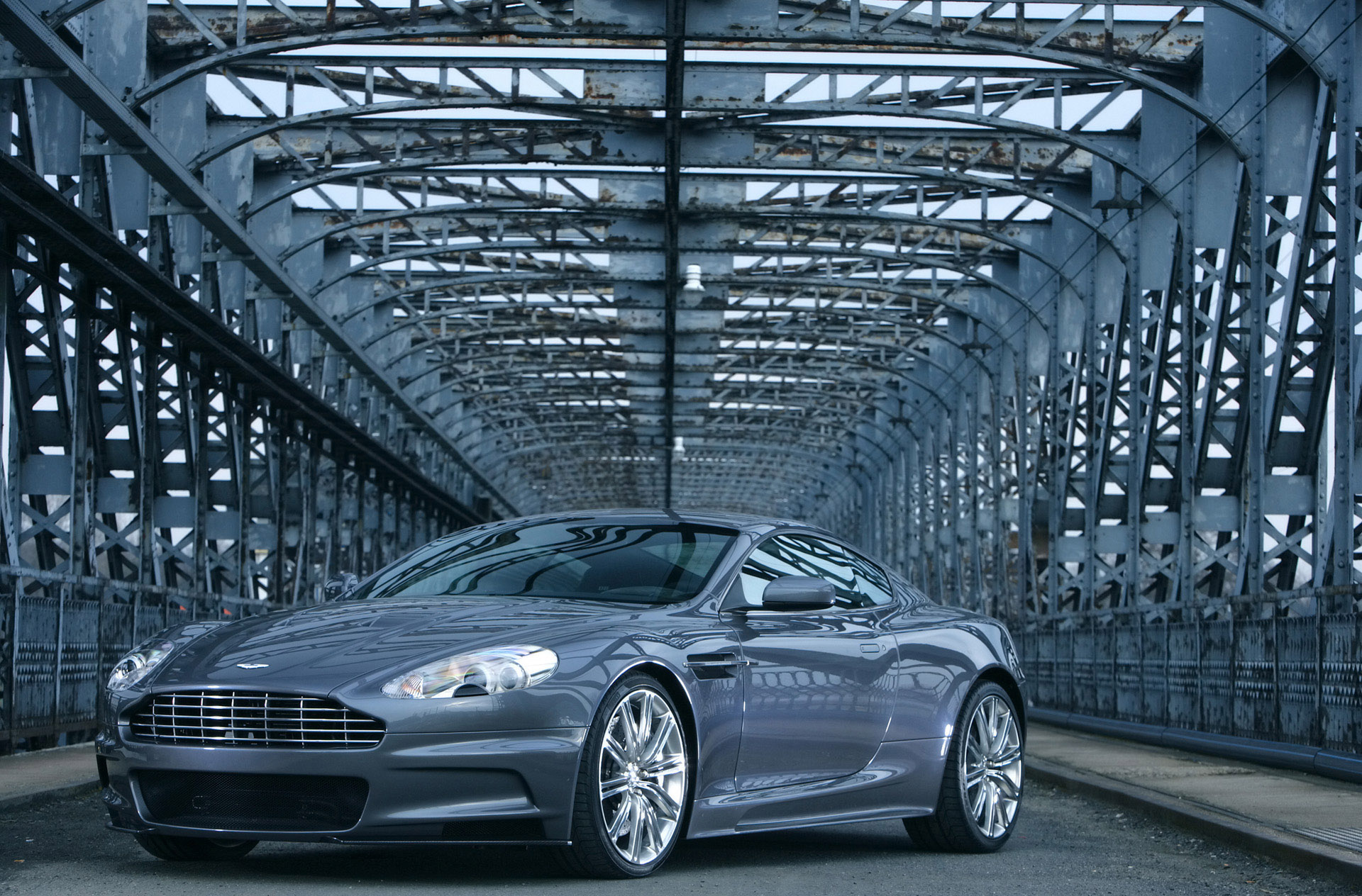 Aston Martin DBS James Bond - Casino Royale photo #1