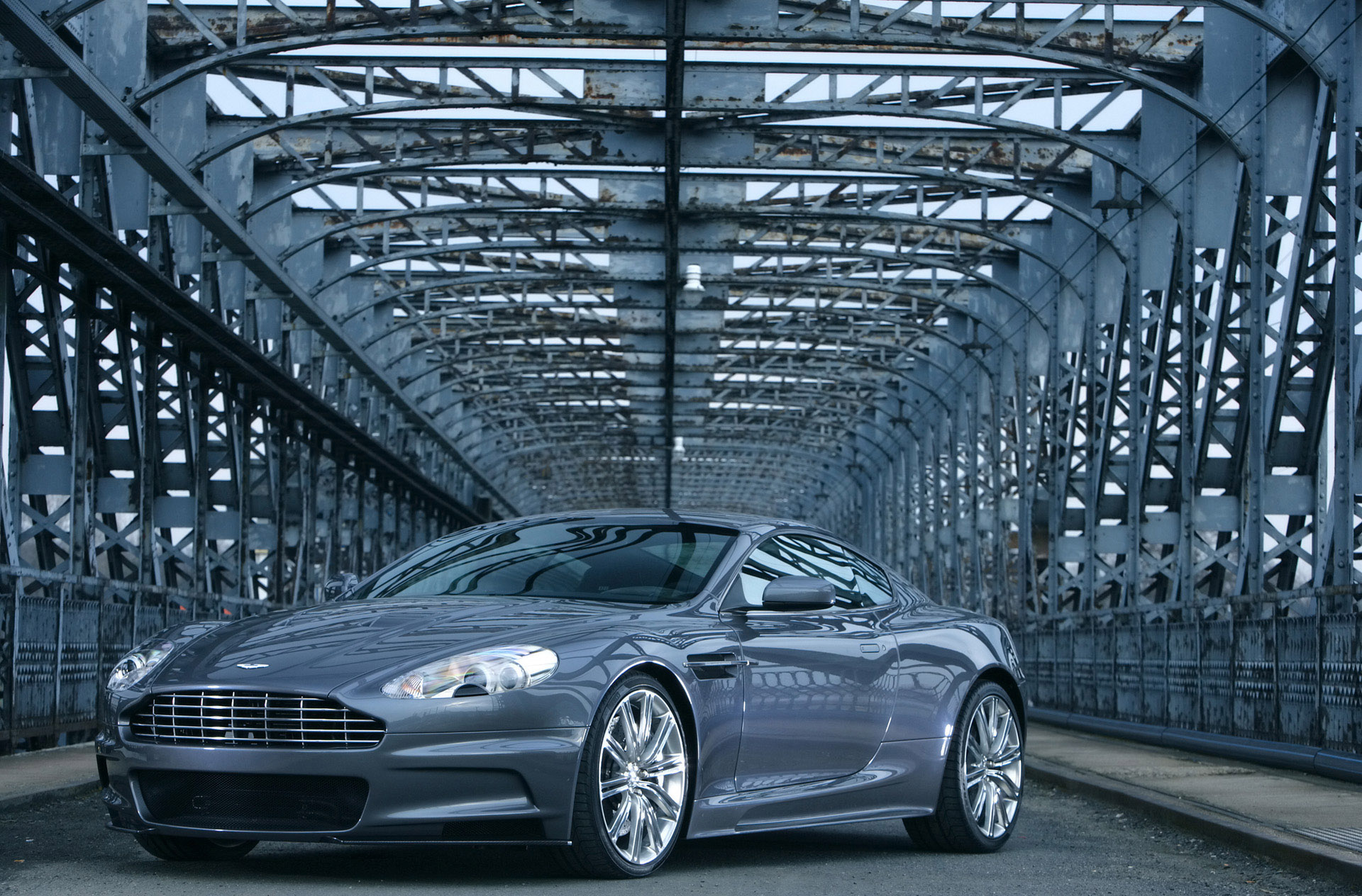 2006 Aston Martin DBS James Bond HD Pictures