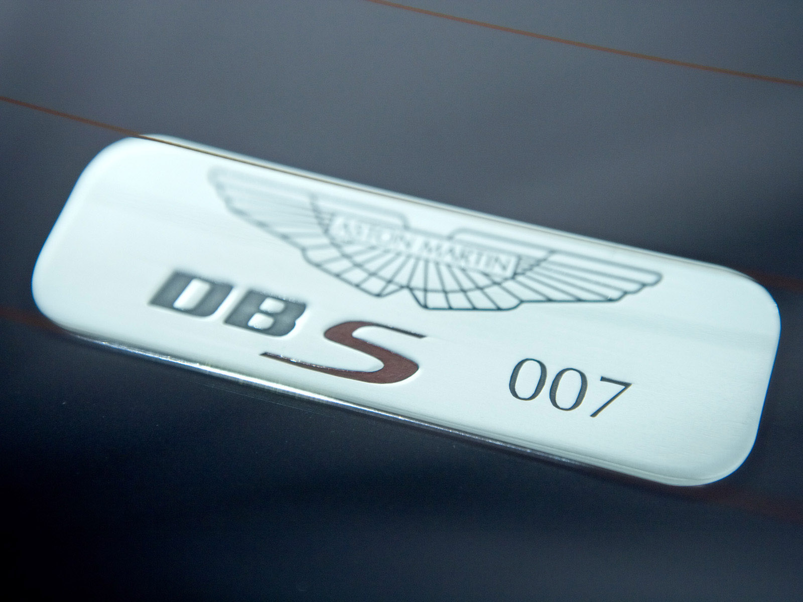 Aston Martin DBS James Bond - Casino Royale photo #7